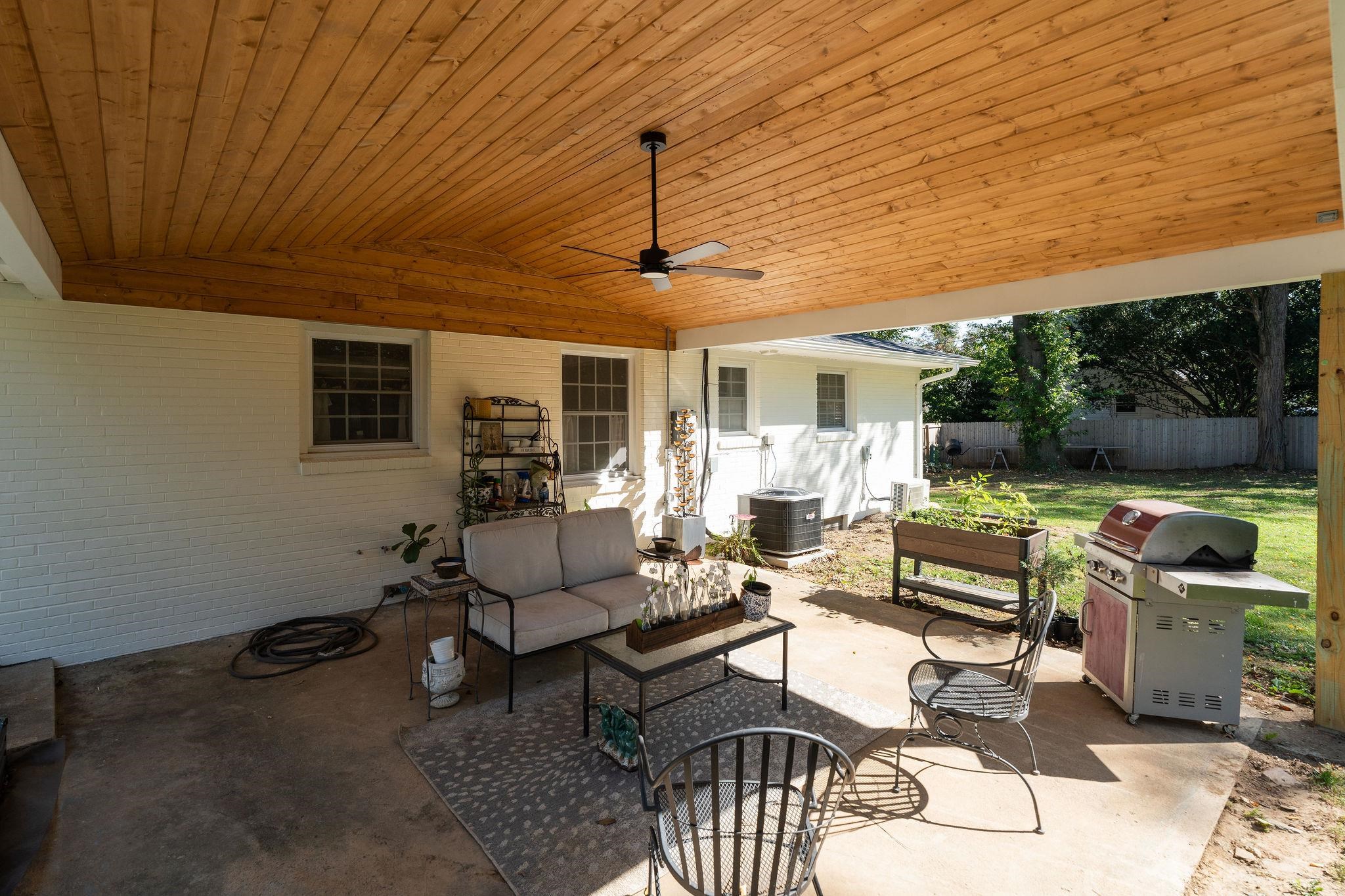 1405 BARTERBROOK RD, STAUNTON, Virginia 24401, 4 Bedrooms Bedrooms, ,2 BathroomsBathrooms,Residential,1405 BARTERBROOK RD,683108 MLS # 683108