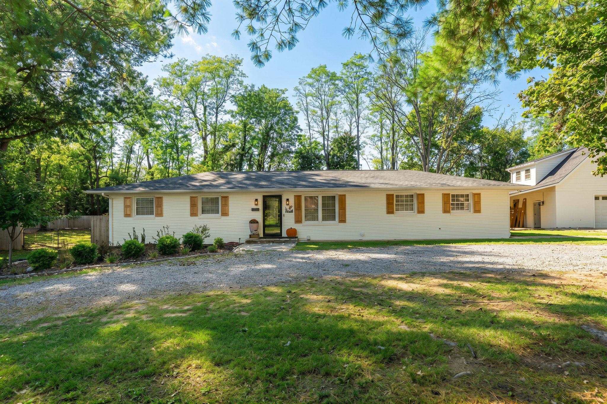 1405 BARTERBROOK RD, STAUNTON, Virginia 24401, 4 Bedrooms Bedrooms, ,2 BathroomsBathrooms,Residential,1405 BARTERBROOK RD,683108 MLS # 683108