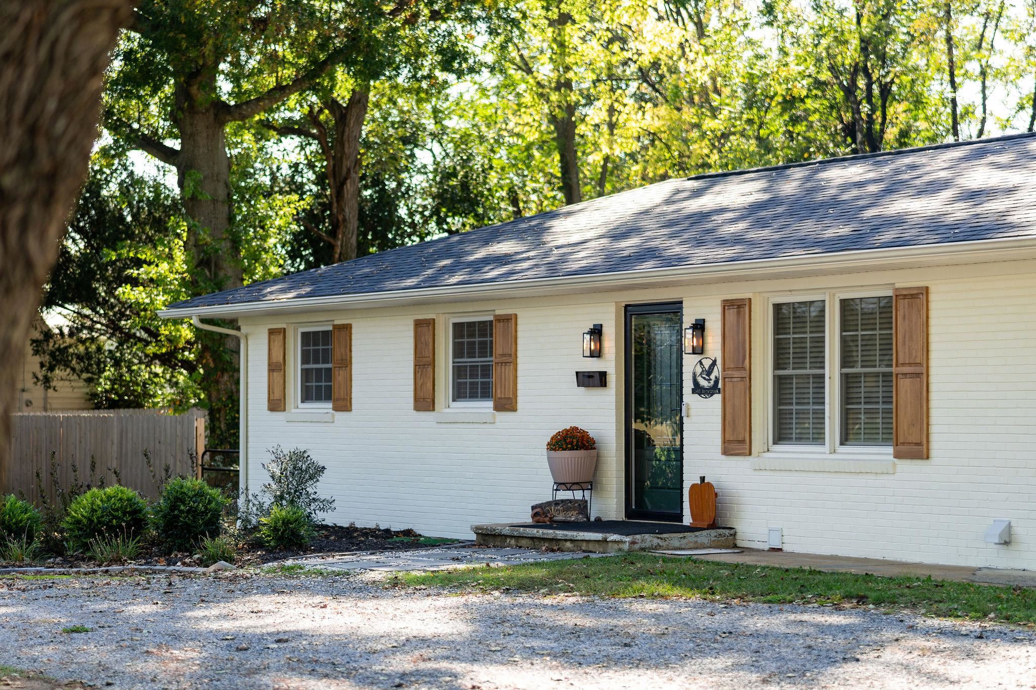 1405 BARTERBROOK RD, STAUNTON, Virginia 24401, 4 Bedrooms Bedrooms, ,2 BathroomsBathrooms,Residential,1405 BARTERBROOK RD,683108 MLS # 683108