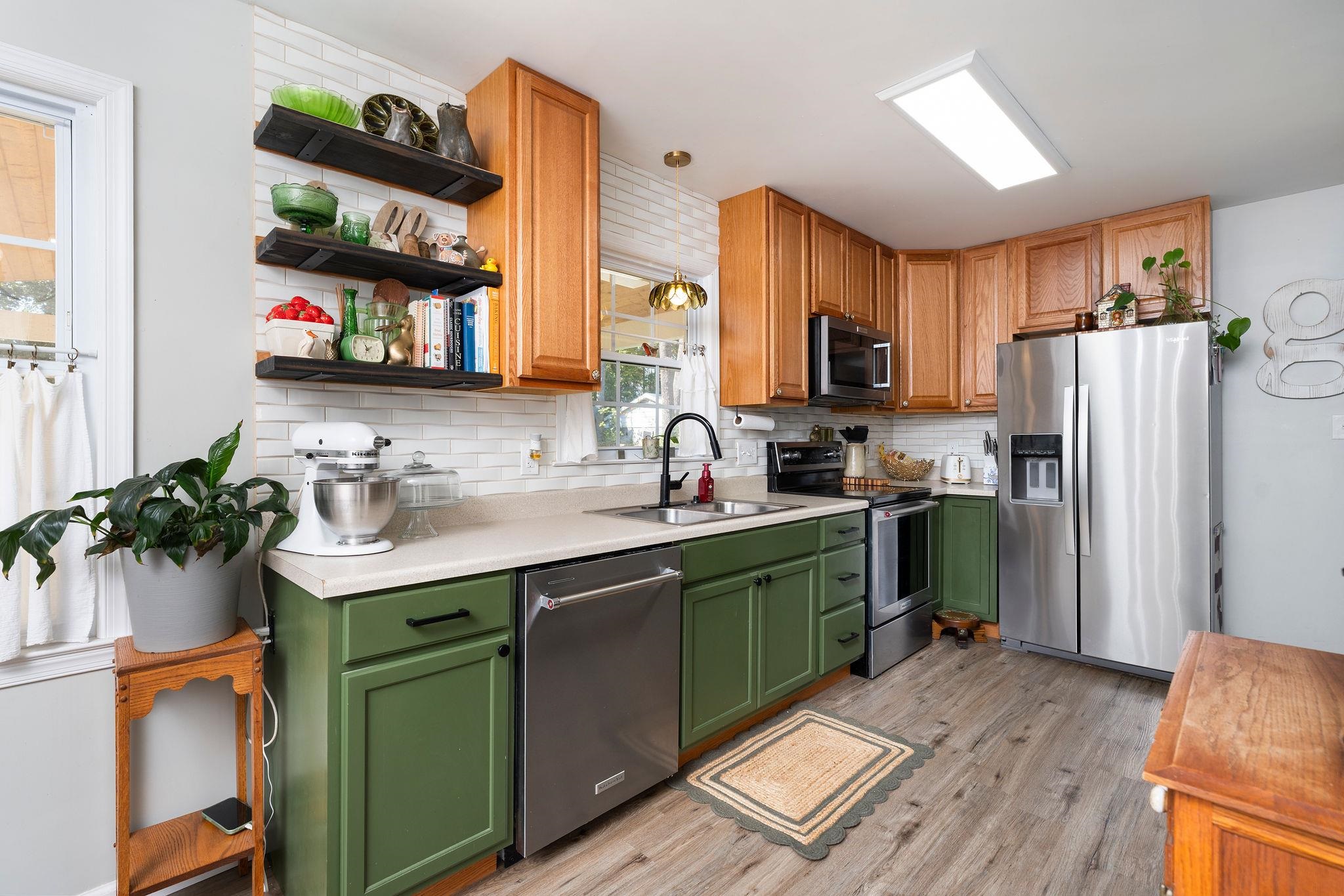 1405 BARTERBROOK RD, STAUNTON, Virginia 24401, 4 Bedrooms Bedrooms, ,2 BathroomsBathrooms,Residential,1405 BARTERBROOK RD,683108 MLS # 683108