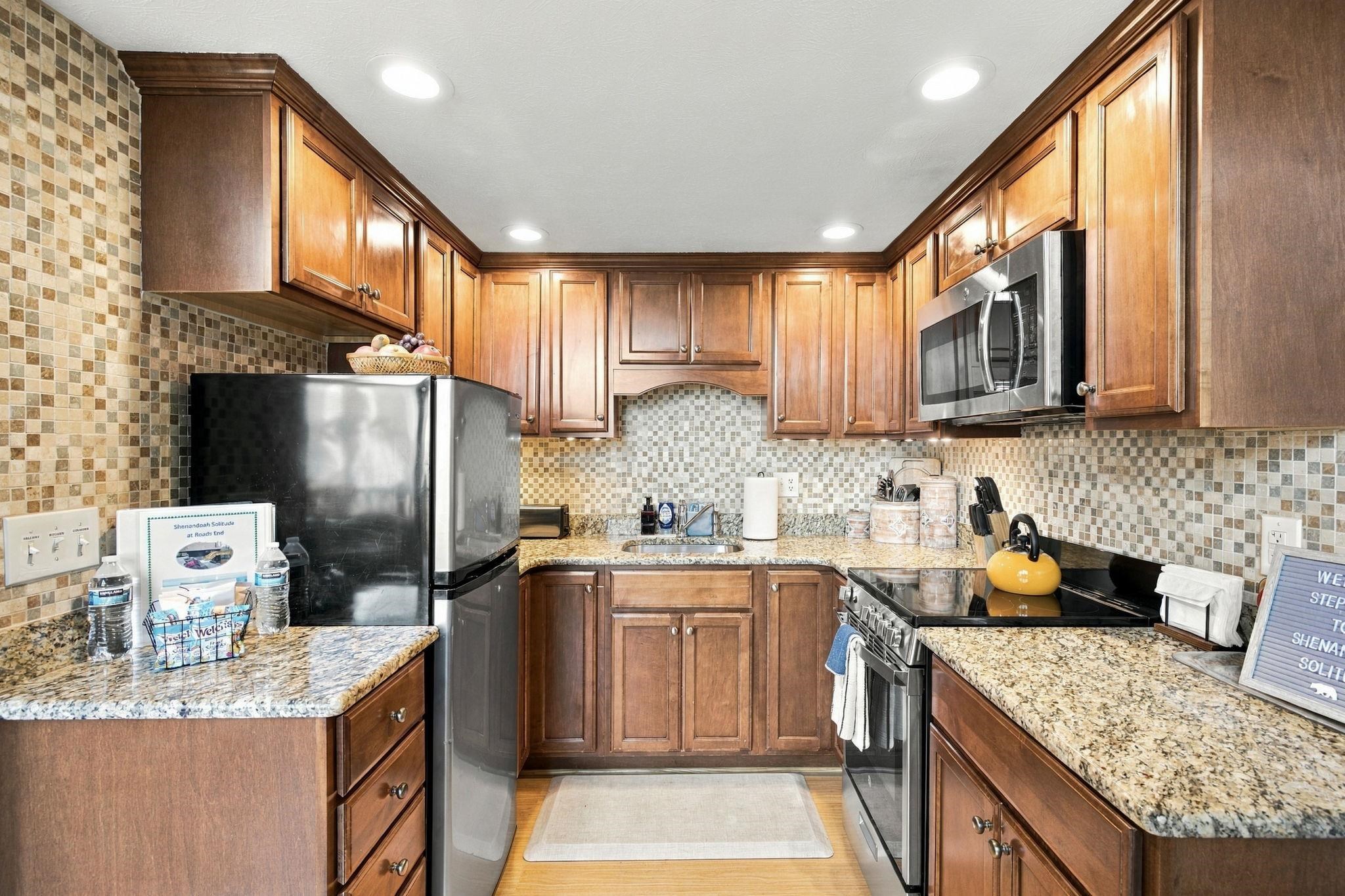 310 ROADS END LN, LURAY, Virginia 22835, 2 Bedrooms Bedrooms, ,2 BathroomsBathrooms,Residential,Shenandoah Solitude,310 ROADS END LN,683109 MLS # 683109 310 ROADS END LN, LURAY, Virginia 22835, 2 Bedrooms Bedrooms, ,2 BathroomsBathrooms,Residential,Shenandoah Solitude,310 ROADS END LN,683109 MLS # 683109