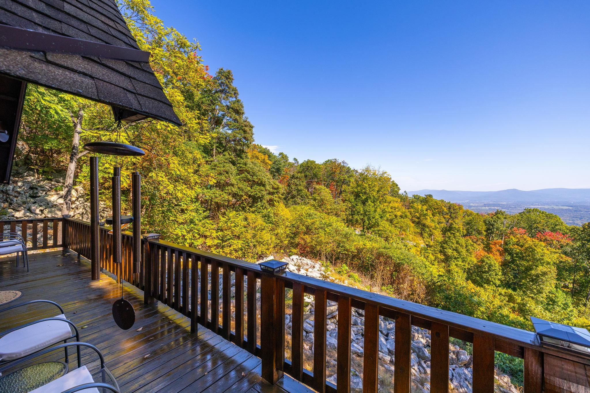 310 ROADS END LN, LURAY, Virginia 22835, 2 Bedrooms Bedrooms, ,2 BathroomsBathrooms,Residential,Shenandoah Solitude,310 ROADS END LN,683109 MLS # 683109 310 ROADS END LN, LURAY, Virginia 22835, 2 Bedrooms Bedrooms, ,2 BathroomsBathrooms,Residential,Shenandoah Solitude,310 ROADS END LN,683109 MLS # 683109