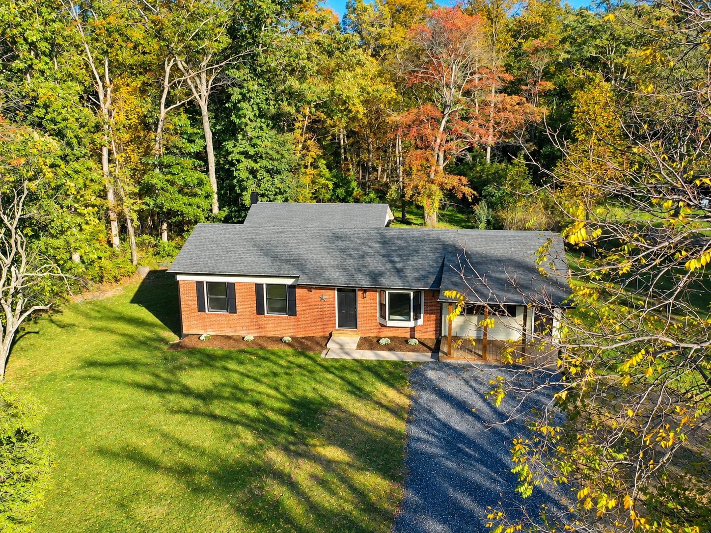 84 GREENBRIAR LN, STUARTS DRAFT, Virginia 24477, 3 Bedrooms Bedrooms, ,2 BathroomsBathrooms,Residential,84 GREENBRIAR LN,683111 MLS # 683111
