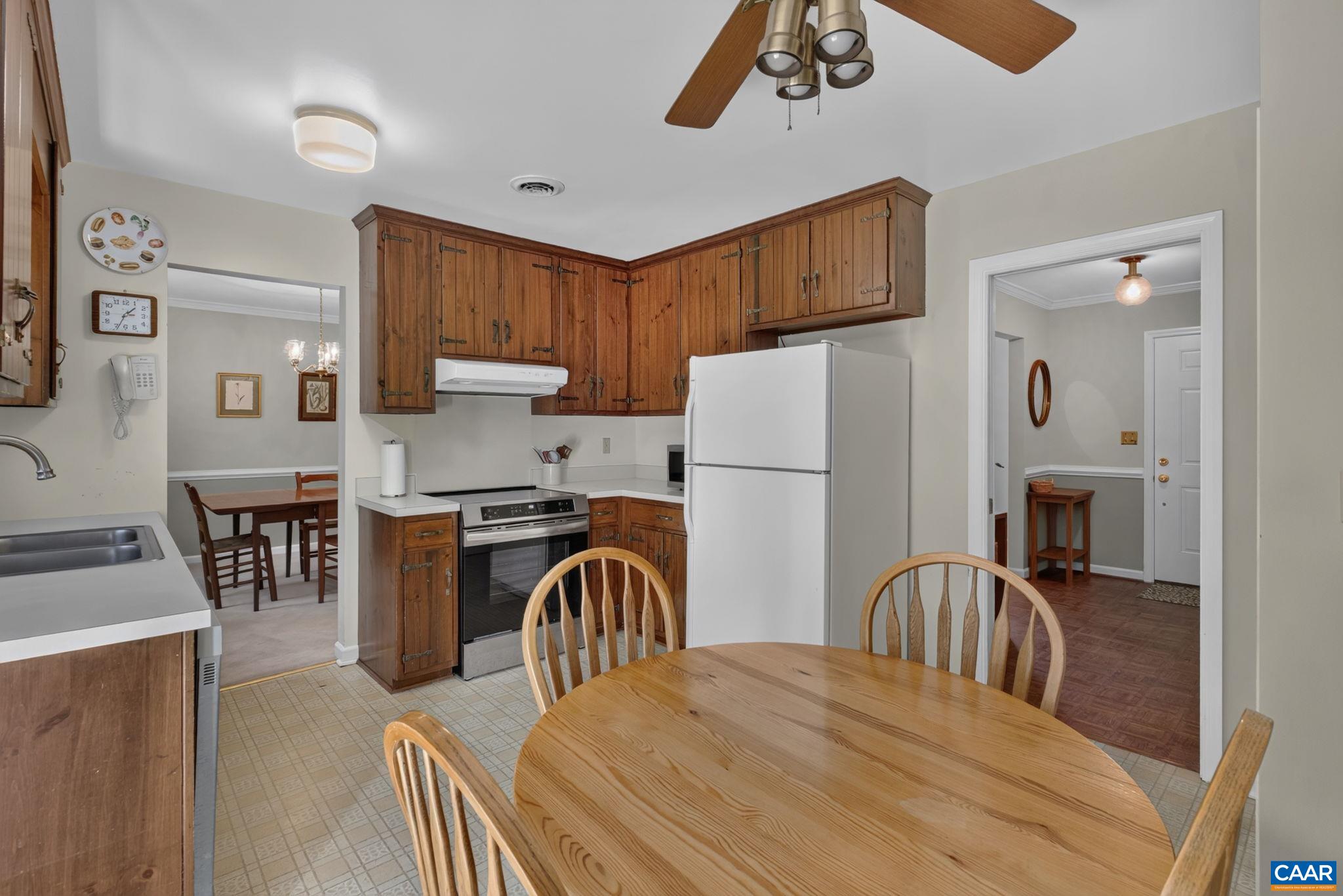 1725 GOLDENTREE PL, CHARLOTTESVILLE, Virginia 22911, 4 Bedrooms Bedrooms, ,2 BathroomsBathrooms,Residential,1725 GOLDENTREE PL,683117 MLS # 683117