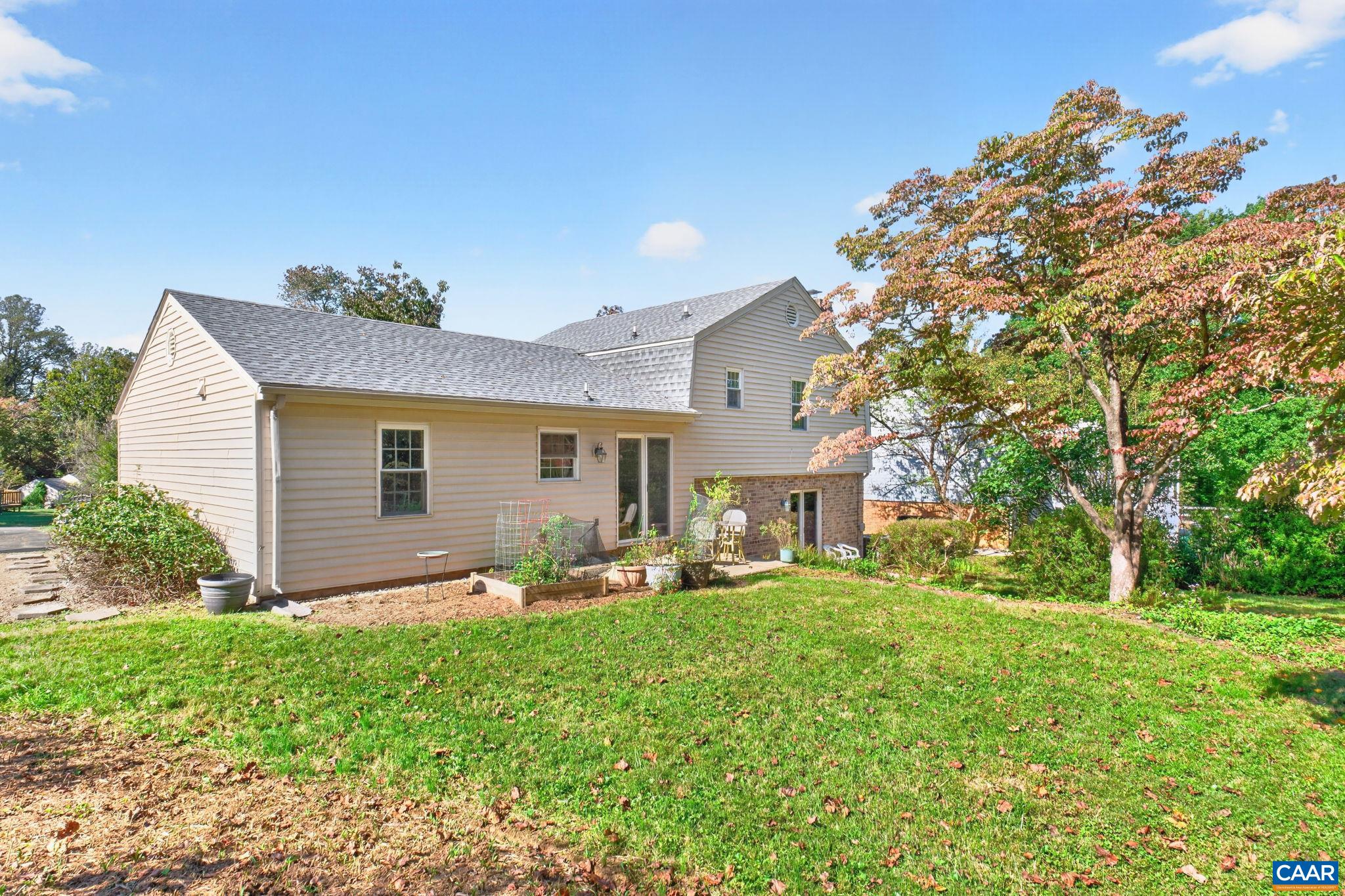 1725 GOLDENTREE PL, CHARLOTTESVILLE, Virginia 22911, 4 Bedrooms Bedrooms, ,2 BathroomsBathrooms,Residential,1725 GOLDENTREE PL,683117 MLS # 683117