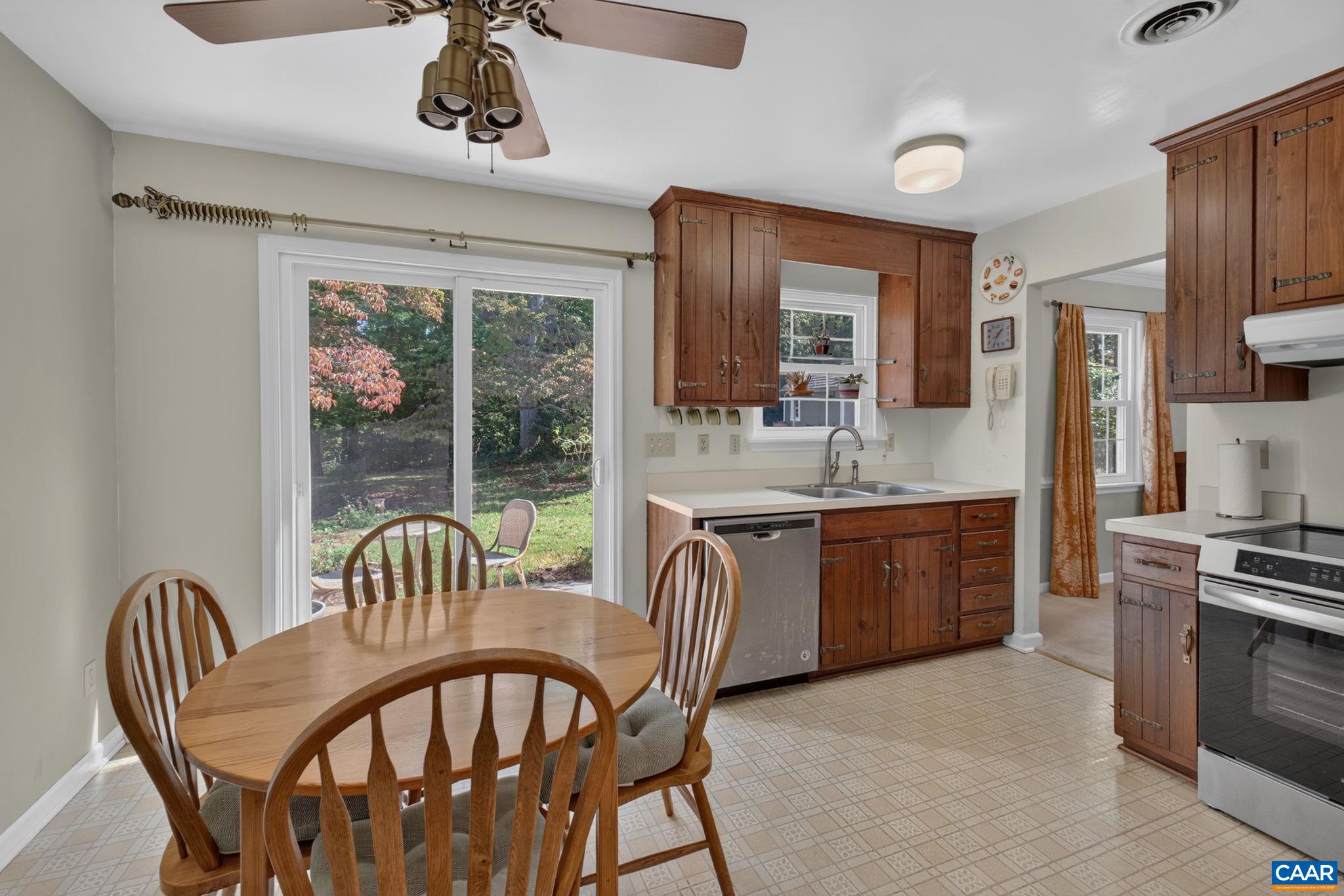 1725 GOLDENTREE PL, CHARLOTTESVILLE, Virginia 22911, 4 Bedrooms Bedrooms, ,2 BathroomsBathrooms,Residential,1725 GOLDENTREE PL,683117 MLS # 683117