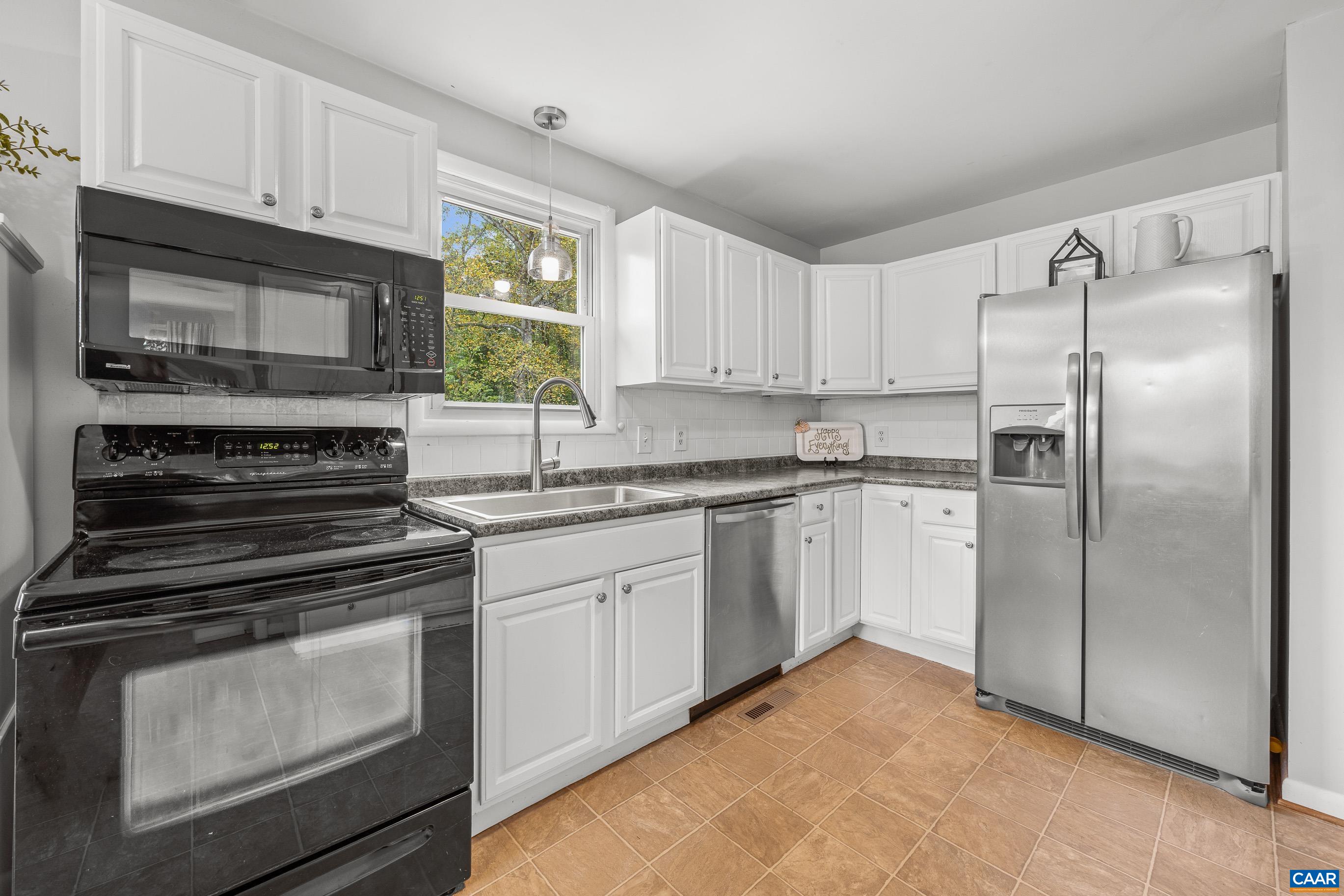 2510 THOMAS JEFFERSON PKWY, PALMYRA, Virginia 22963, 3 Bedrooms Bedrooms, ,2 BathroomsBathrooms,Residential,2510 THOMAS JEFFERSON PKWY,682874 MLS # 682874 2510 THOMAS JEFFERSON PKWY, PALMYRA, Virginia 22963, 3 Bedrooms Bedrooms, ,2 BathroomsBathrooms,Residential,2510 THOMAS JEFFERSON PKWY,682874 MLS # 682874