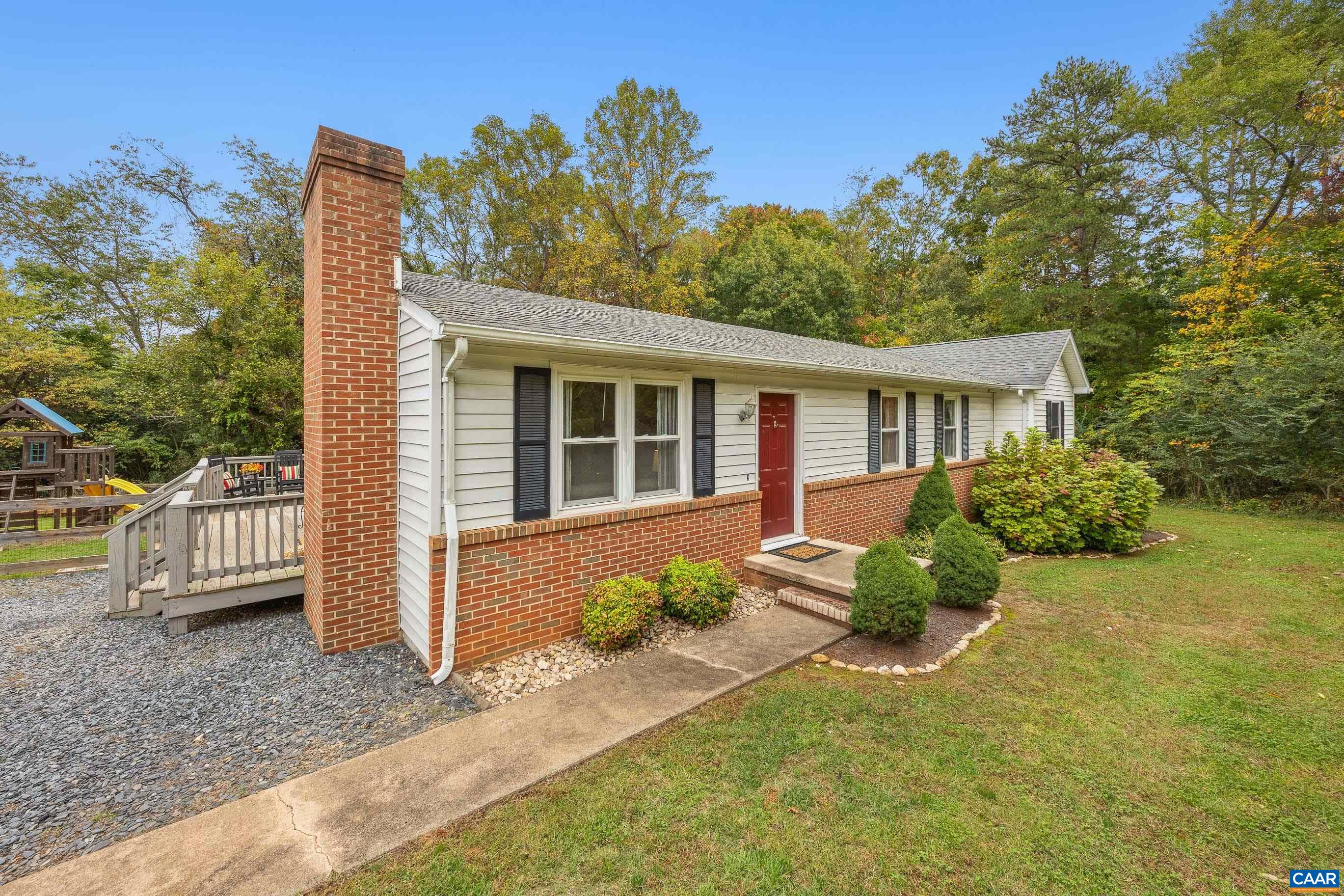 2510 THOMAS JEFFERSON PKWY, PALMYRA, Virginia 22963, 3 Bedrooms Bedrooms, ,2 BathroomsBathrooms,Residential,2510 THOMAS JEFFERSON PKWY,682874 MLS # 682874 2510 THOMAS JEFFERSON PKWY, PALMYRA, Virginia 22963, 3 Bedrooms Bedrooms, ,2 BathroomsBathrooms,Residential,2510 THOMAS JEFFERSON PKWY,682874 MLS # 682874