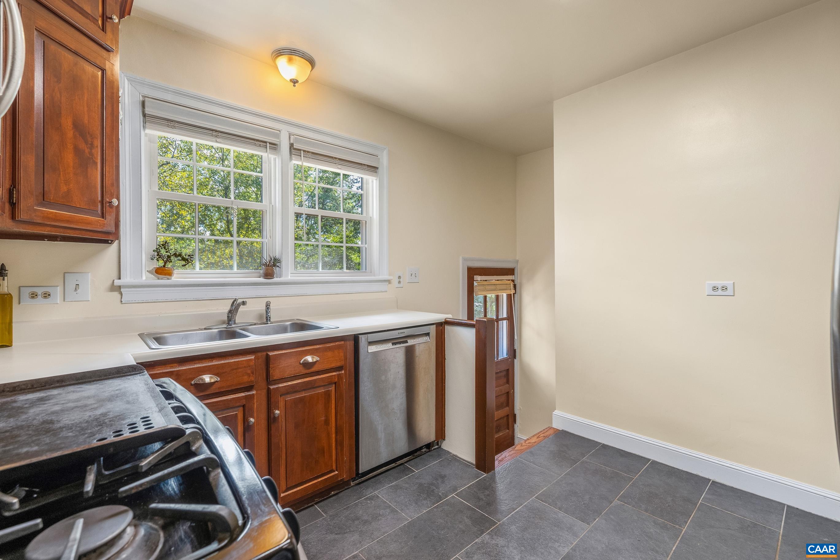 1010 PARK ST, CHARLOTTESVILLE, Virginia 22901, 3 Bedrooms Bedrooms, ,2 BathroomsBathrooms,Residential,1010 PARK ST,682942 MLS # 682942