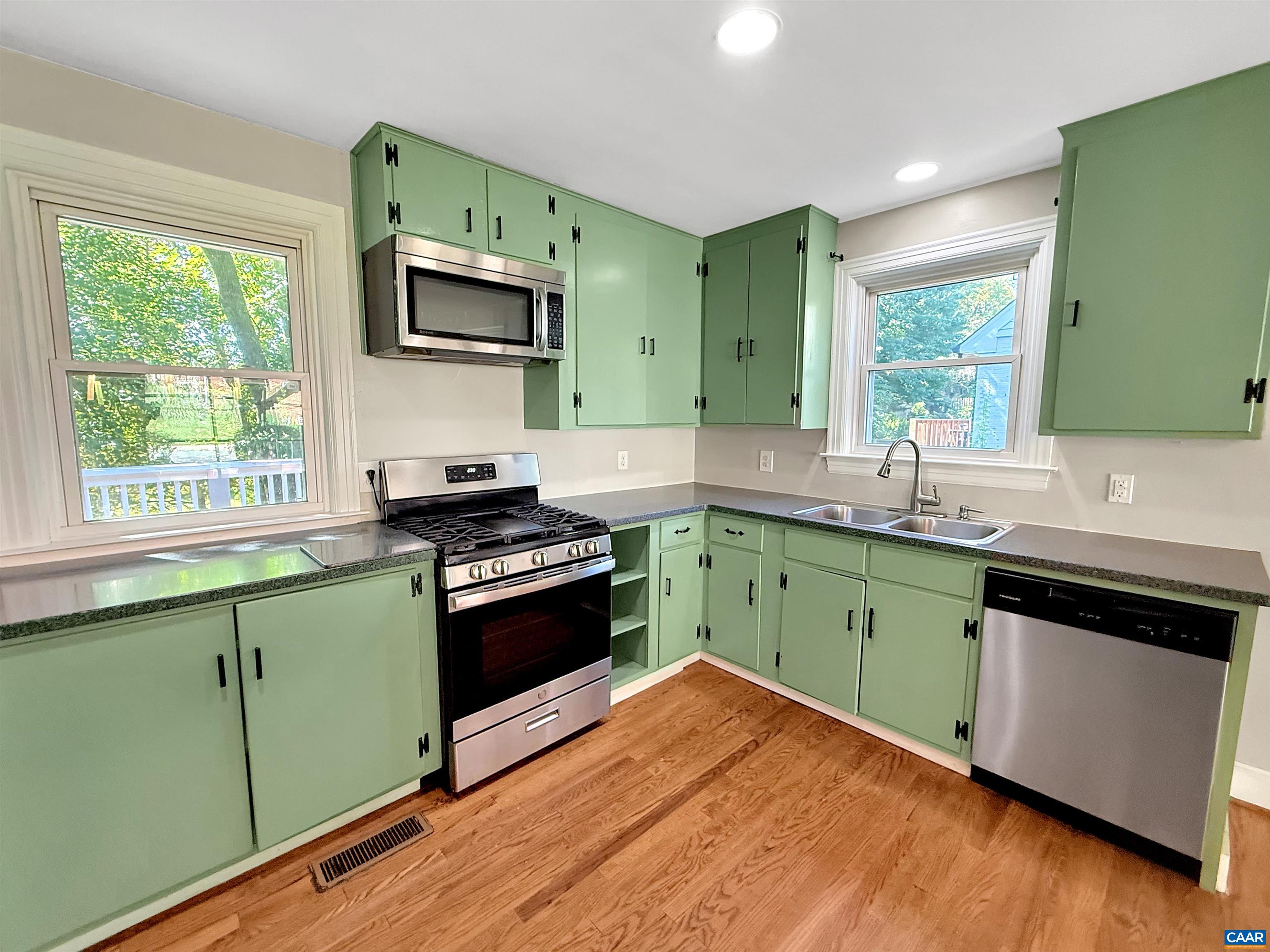 1510 AMHERST AVE, CHARLOTTESVILLE, Virginia 22903, 5 Bedrooms Bedrooms, ,3 BathroomsBathrooms,Residential,1510 AMHERST AVE,683044 MLS # 683044 1510 AMHERST AVE, CHARLOTTESVILLE, Virginia 22903, 5 Bedrooms Bedrooms, ,3 BathroomsBathrooms,Residential,1510 AMHERST AVE,683044 MLS # 683044