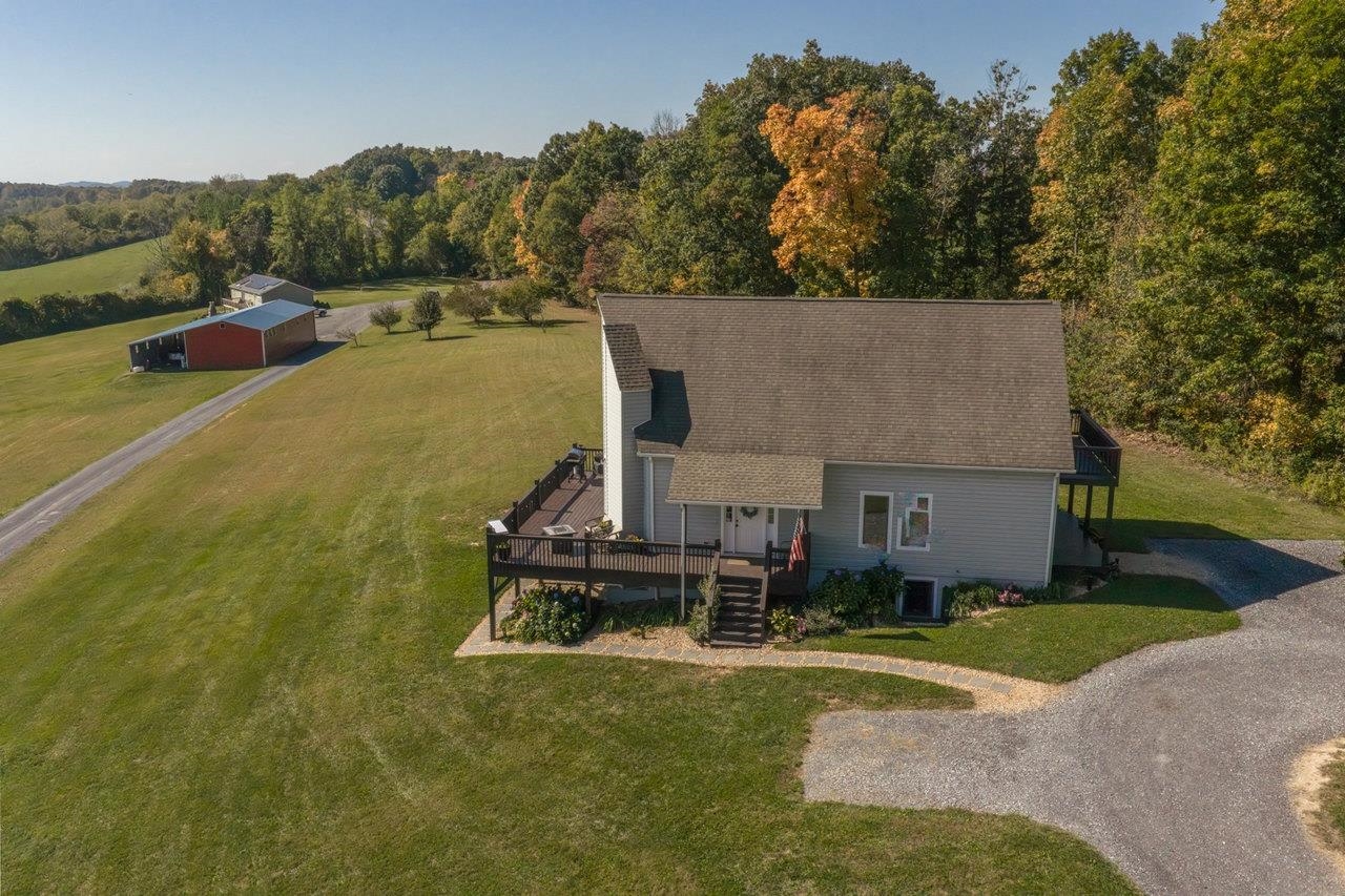 733 CHESTNUT RIDGE RD, STAUNTON, Virginia 24401, 4 Bedrooms Bedrooms, ,3 BathroomsBathrooms,Residential,733 CHESTNUT RIDGE RD,683118 MLS # 683118 733 CHESTNUT RIDGE RD, STAUNTON, Virginia 24401, 4 Bedrooms Bedrooms, ,3 BathroomsBathrooms,Residential,733 CHESTNUT RIDGE RD,683118 MLS # 683118