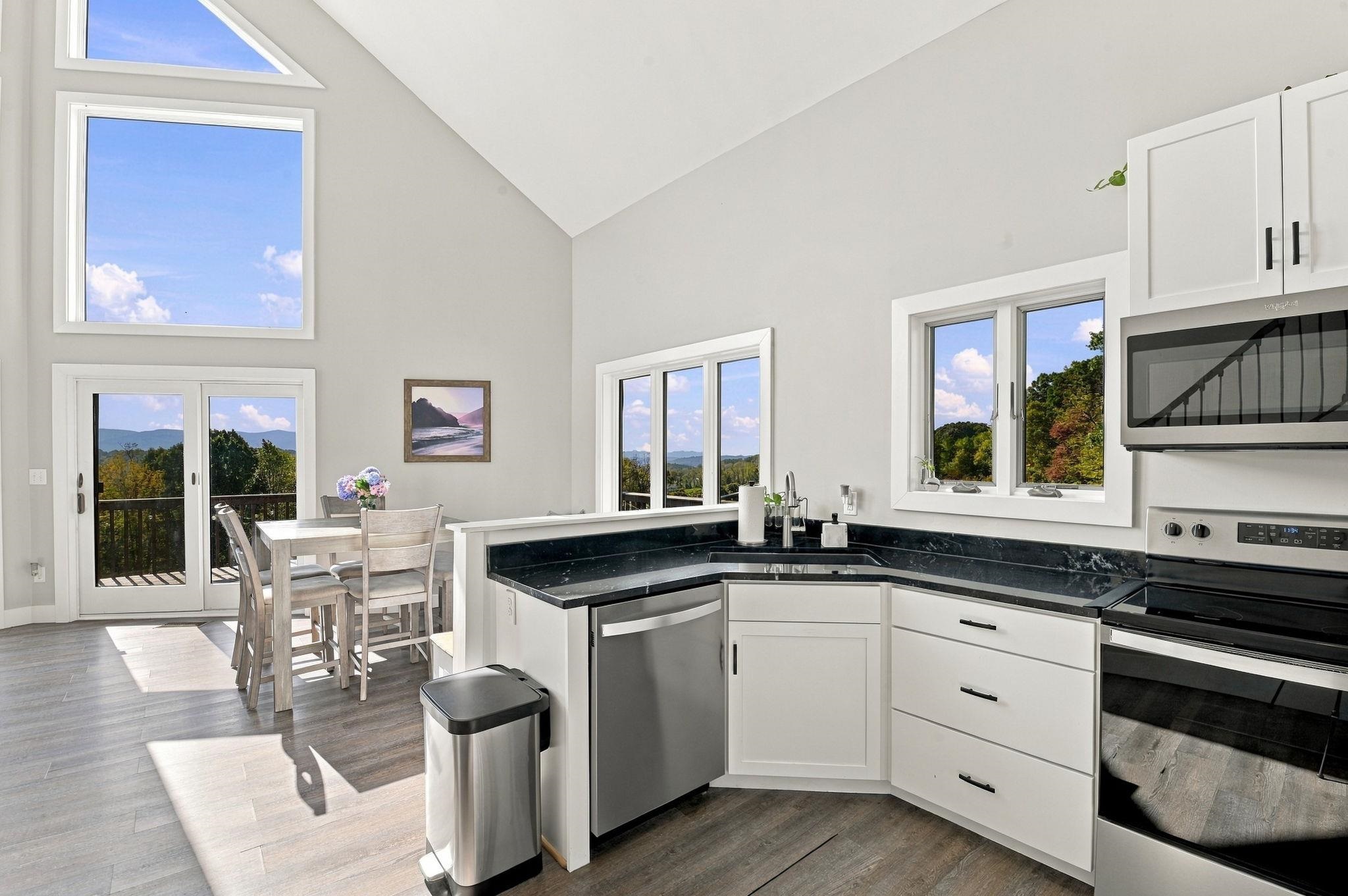 733 CHESTNUT RIDGE RD, STAUNTON, Virginia 24401, 4 Bedrooms Bedrooms, ,3 BathroomsBathrooms,Residential,733 CHESTNUT RIDGE RD,683118 MLS # 683118 733 CHESTNUT RIDGE RD, STAUNTON, Virginia 24401, 4 Bedrooms Bedrooms, ,3 BathroomsBathrooms,Residential,733 CHESTNUT RIDGE RD,683118 MLS # 683118
