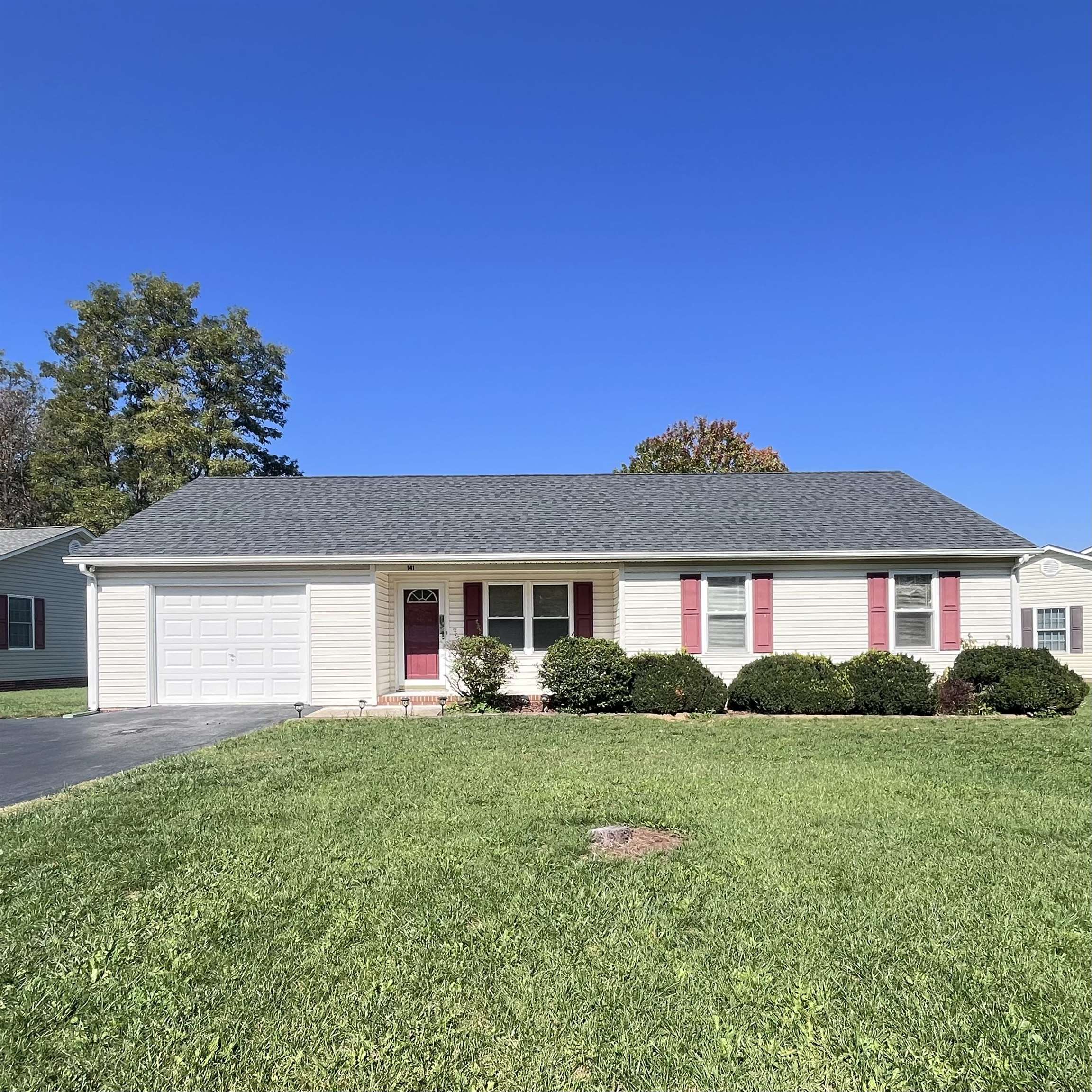 141 IRIS DR, WAYNESBORO, Virginia 22980, 3 Bedrooms Bedrooms, ,2 BathroomsBathrooms,Residential,141 IRIS DR,683123 MLS # 683123 141 IRIS DR, WAYNESBORO, Virginia 22980, 3 Bedrooms Bedrooms, ,2 BathroomsBathrooms,Residential,141 IRIS DR,683123 MLS # 683123