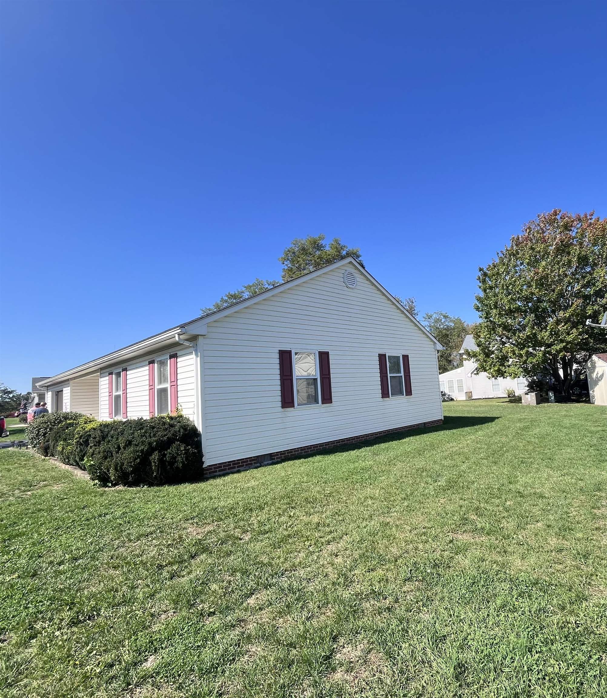 141 IRIS DR, WAYNESBORO, Virginia 22980, 3 Bedrooms Bedrooms, ,2 BathroomsBathrooms,Residential,141 IRIS DR,683123 MLS # 683123 141 IRIS DR, WAYNESBORO, Virginia 22980, 3 Bedrooms Bedrooms, ,2 BathroomsBathrooms,Residential,141 IRIS DR,683123 MLS # 683123