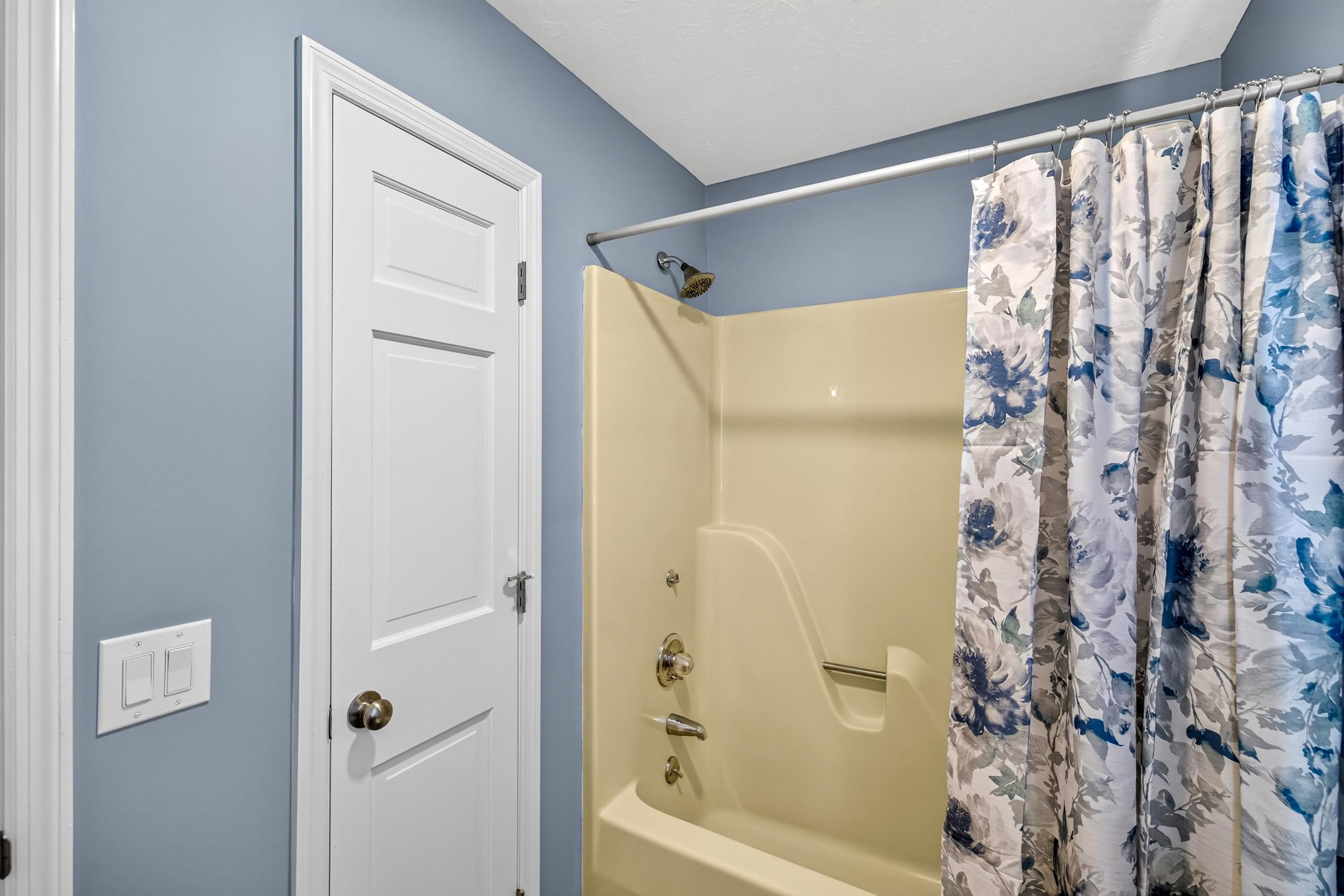 951 MOCKINGBIRD DR, HARRISONBURG, Virginia 22802, 3 Bedrooms Bedrooms, ,2 BathroomsBathrooms,Residential,951 MOCKINGBIRD DR,683124 MLS # 683124 951 MOCKINGBIRD DR, HARRISONBURG, Virginia 22802, 3 Bedrooms Bedrooms, ,2 BathroomsBathrooms,Residential,951 MOCKINGBIRD DR,683124 MLS # 683124