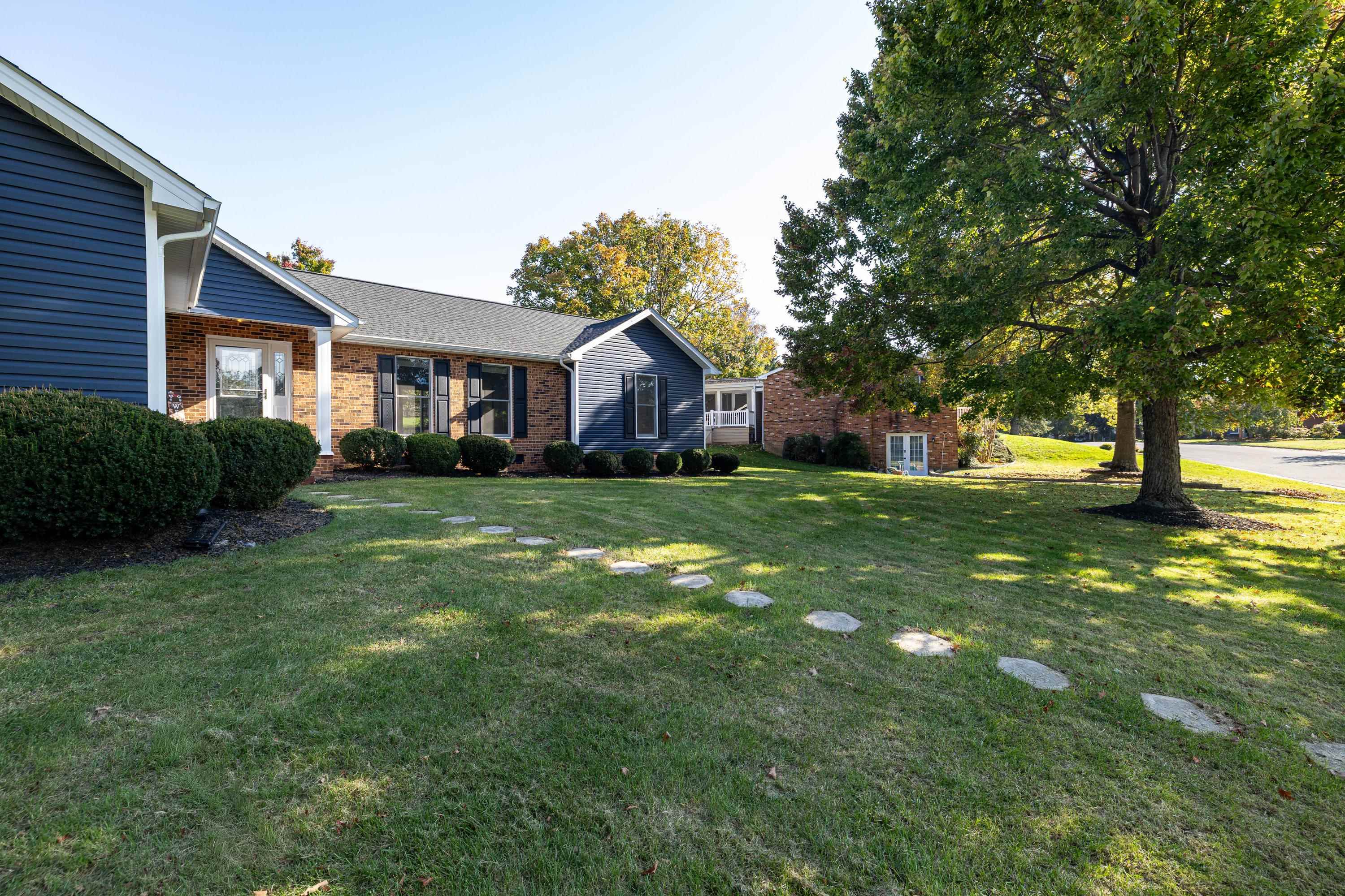 951 MOCKINGBIRD DR, HARRISONBURG, Virginia 22802, 3 Bedrooms Bedrooms, ,2 BathroomsBathrooms,Residential,951 MOCKINGBIRD DR,683124 MLS # 683124 951 MOCKINGBIRD DR, HARRISONBURG, Virginia 22802, 3 Bedrooms Bedrooms, ,2 BathroomsBathrooms,Residential,951 MOCKINGBIRD DR,683124 MLS # 683124
