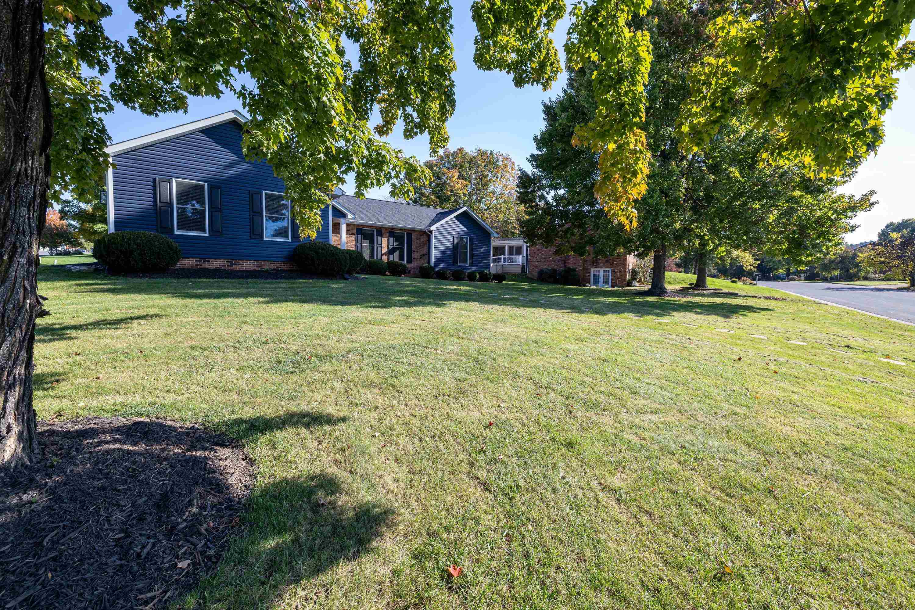 951 MOCKINGBIRD DR, HARRISONBURG, Virginia 22802, 3 Bedrooms Bedrooms, ,2 BathroomsBathrooms,Residential,951 MOCKINGBIRD DR,683124 MLS # 683124 951 MOCKINGBIRD DR, HARRISONBURG, Virginia 22802, 3 Bedrooms Bedrooms, ,2 BathroomsBathrooms,Residential,951 MOCKINGBIRD DR,683124 MLS # 683124
