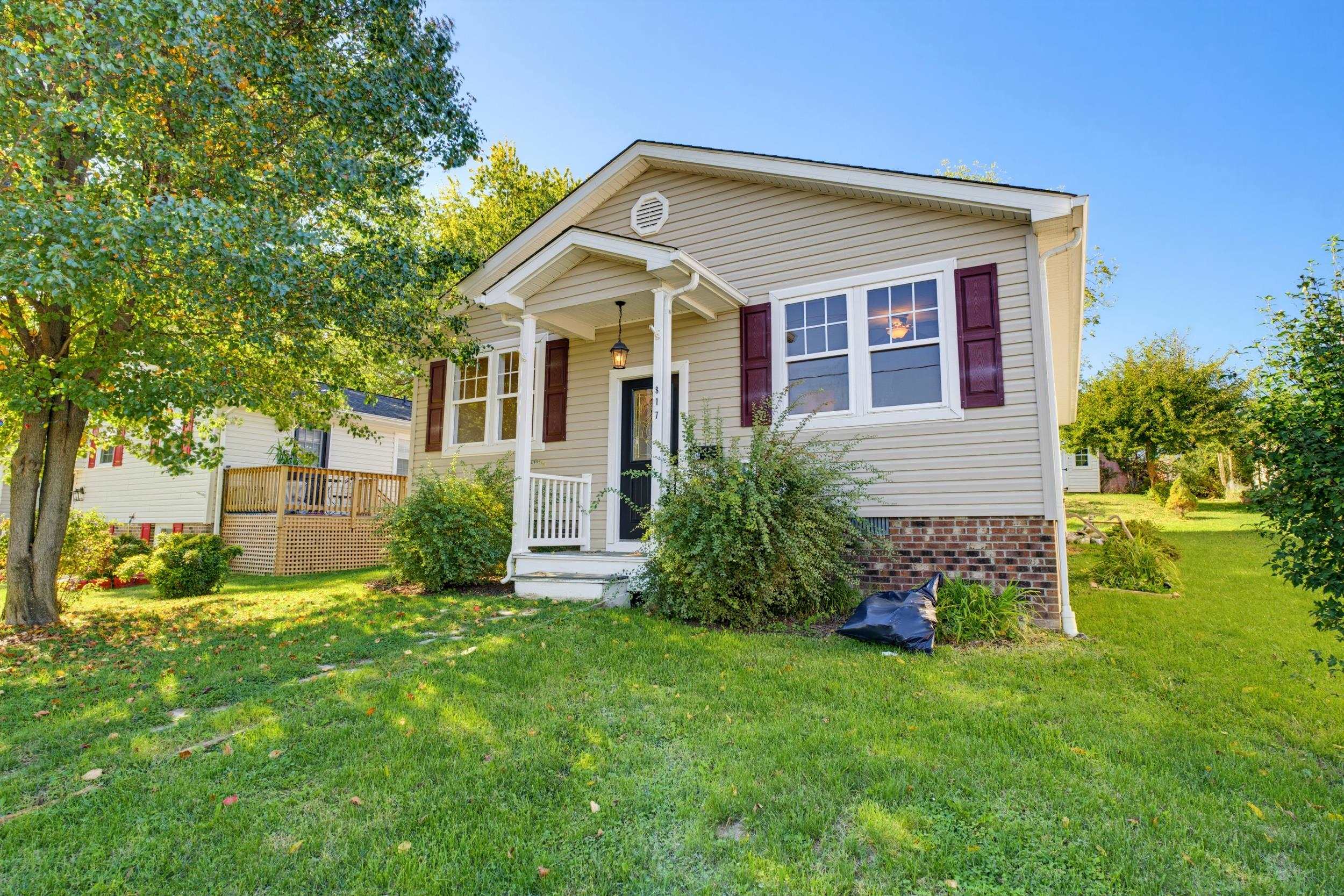 817 SHERWOOD AVE, WAYNESBORO, Virginia 22980, 3 Bedrooms Bedrooms, ,2 BathroomsBathrooms,Residential,Sherwood Serenity,817 SHERWOOD AVE,683134 MLS # 683134 817 SHERWOOD AVE, WAYNESBORO, Virginia 22980, 3 Bedrooms Bedrooms, ,2 BathroomsBathrooms,Residential,Sherwood Serenity,817 SHERWOOD AVE,683134 MLS # 683134