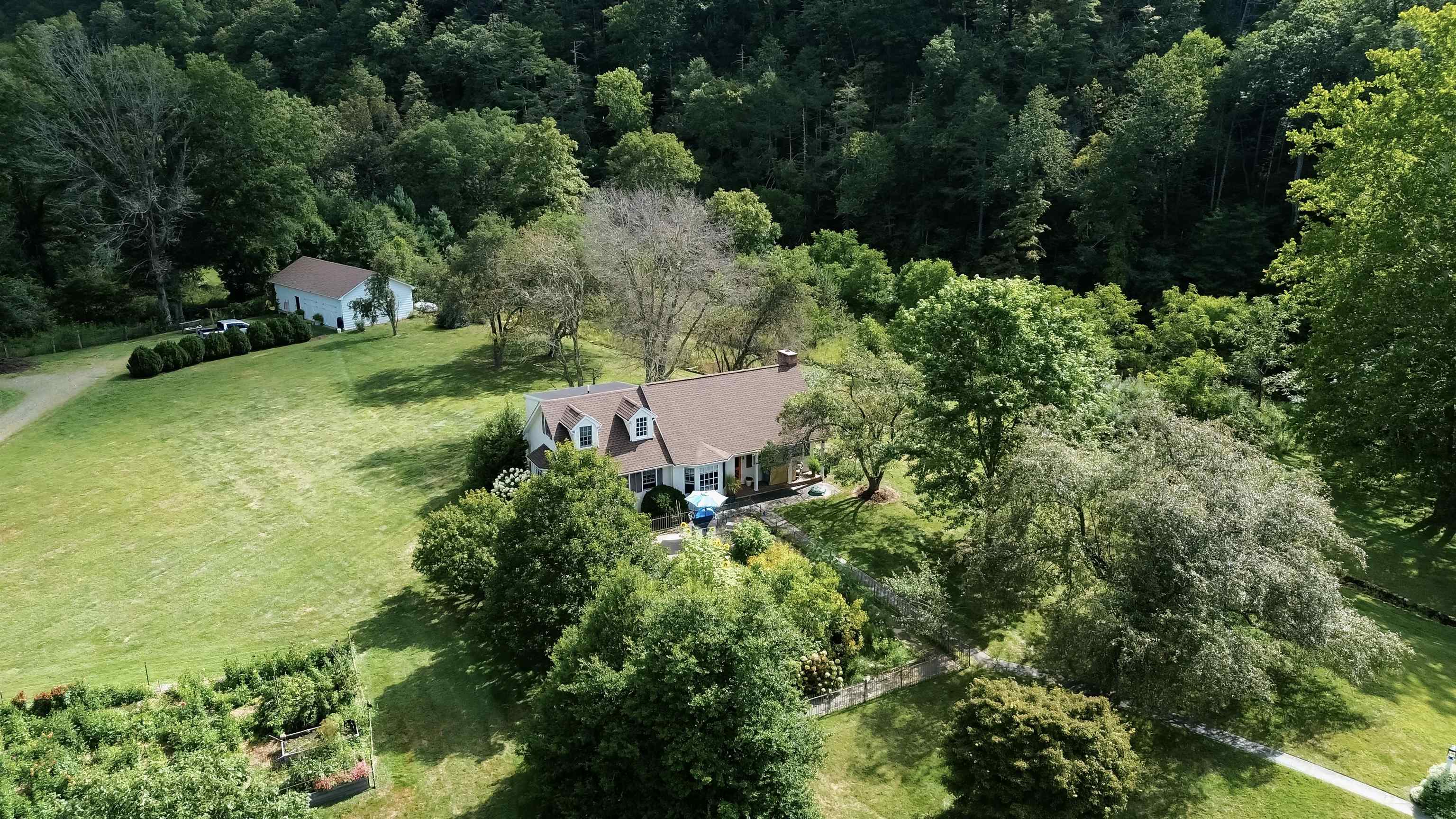 23376 SAM SNEAD HWY, WARM SPRINGS, Virginia 24484, 1 Bedroom Bedrooms, ,1 BathroomBathrooms,Residential,Spring Hollow Farm,23376 SAM SNEAD HWY,683135 MLS # 683135 23376 SAM SNEAD HWY, WARM SPRINGS, Virginia 24484, 1 Bedroom Bedrooms, ,1 BathroomBathrooms,Residential,Spring Hollow Farm,23376 SAM SNEAD HWY,683135 MLS # 683135