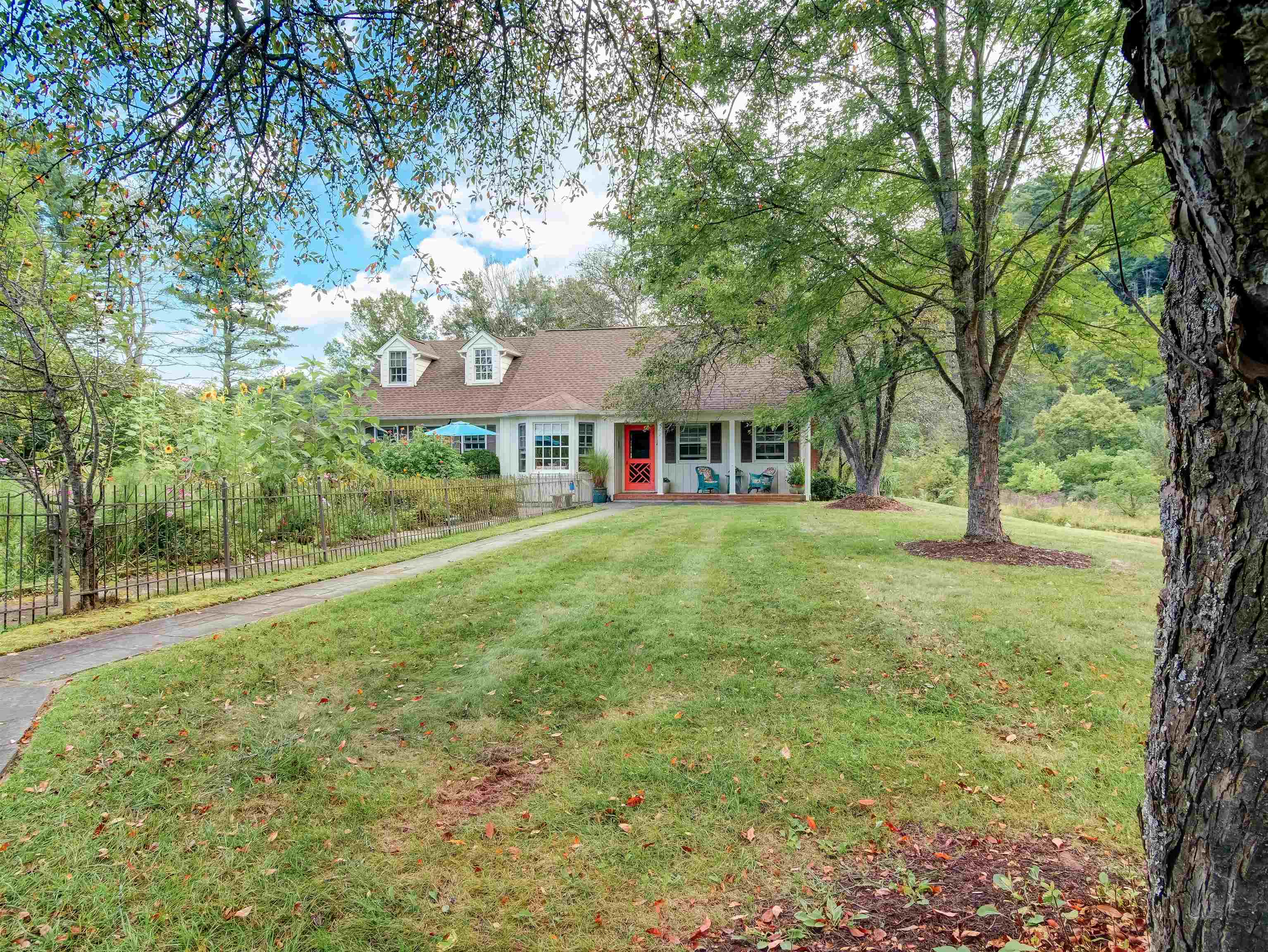 23376 SAM SNEAD HWY, WARM SPRINGS, Virginia 24484, 1 Bedroom Bedrooms, ,1 BathroomBathrooms,Residential,Spring Hollow Farm,23376 SAM SNEAD HWY,683135 MLS # 683135 23376 SAM SNEAD HWY, WARM SPRINGS, Virginia 24484, 1 Bedroom Bedrooms, ,1 BathroomBathrooms,Residential,Spring Hollow Farm,23376 SAM SNEAD HWY,683135 MLS # 683135
