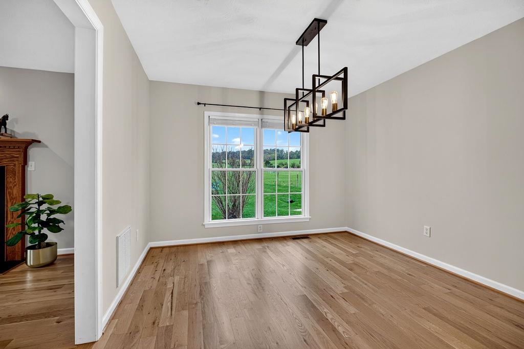 31 BAXTER CT, WAYNESBORO, Virginia 22980, 4 Bedrooms Bedrooms, ,2 BathroomsBathrooms,Residential,31 BAXTER CT,683136 MLS # 683136 31 BAXTER CT, WAYNESBORO, Virginia 22980, 4 Bedrooms Bedrooms, ,2 BathroomsBathrooms,Residential,31 BAXTER CT,683136 MLS # 683136