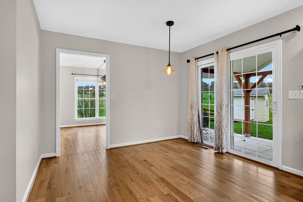 31 BAXTER CT, WAYNESBORO, Virginia 22980, 4 Bedrooms Bedrooms, ,2 BathroomsBathrooms,Residential,31 BAXTER CT,683136 MLS # 683136 31 BAXTER CT, WAYNESBORO, Virginia 22980, 4 Bedrooms Bedrooms, ,2 BathroomsBathrooms,Residential,31 BAXTER CT,683136 MLS # 683136