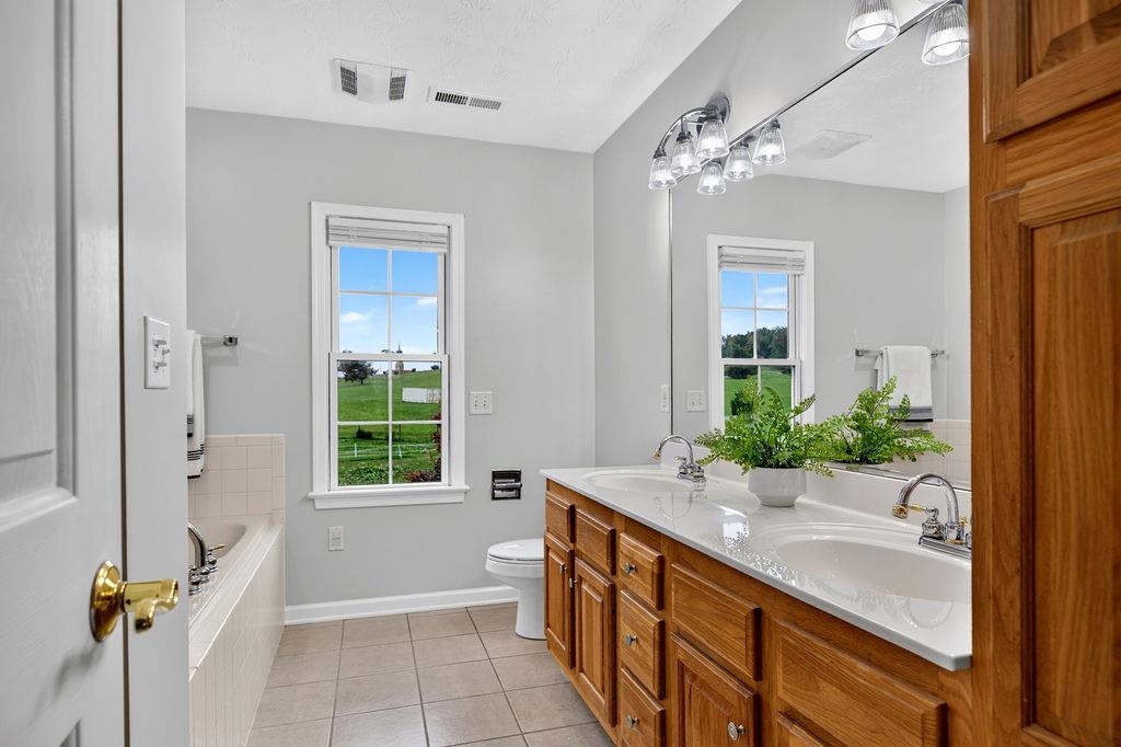 31 BAXTER CT, WAYNESBORO, Virginia 22980, 4 Bedrooms Bedrooms, ,2 BathroomsBathrooms,Residential,31 BAXTER CT,683136 MLS # 683136 31 BAXTER CT, WAYNESBORO, Virginia 22980, 4 Bedrooms Bedrooms, ,2 BathroomsBathrooms,Residential,31 BAXTER CT,683136 MLS # 683136