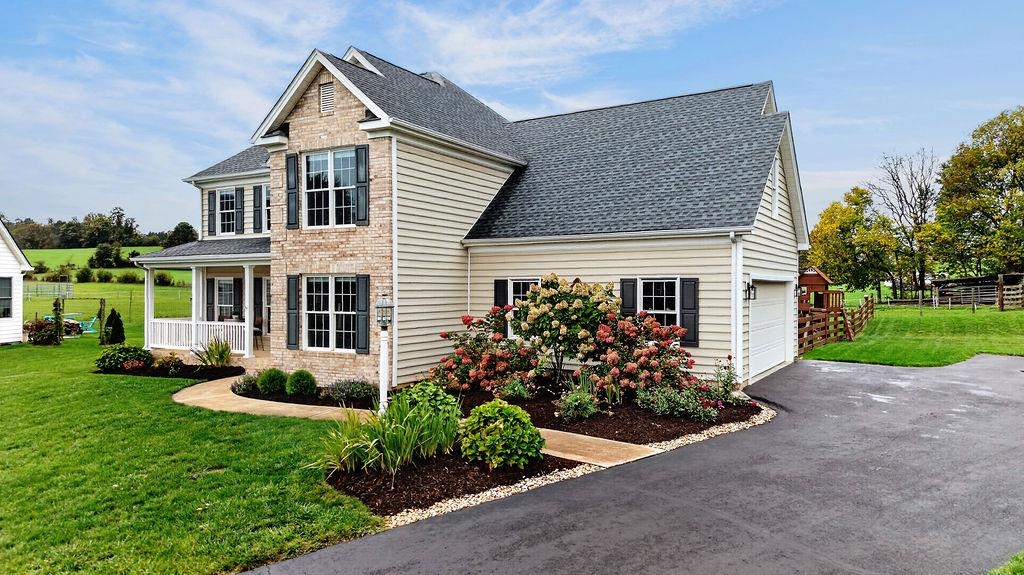 31 BAXTER CT, WAYNESBORO, Virginia 22980, 4 Bedrooms Bedrooms, ,2 BathroomsBathrooms,Residential,31 BAXTER CT,683136 MLS # 683136 31 BAXTER CT, WAYNESBORO, Virginia 22980, 4 Bedrooms Bedrooms, ,2 BathroomsBathrooms,Residential,31 BAXTER CT,683136 MLS # 683136