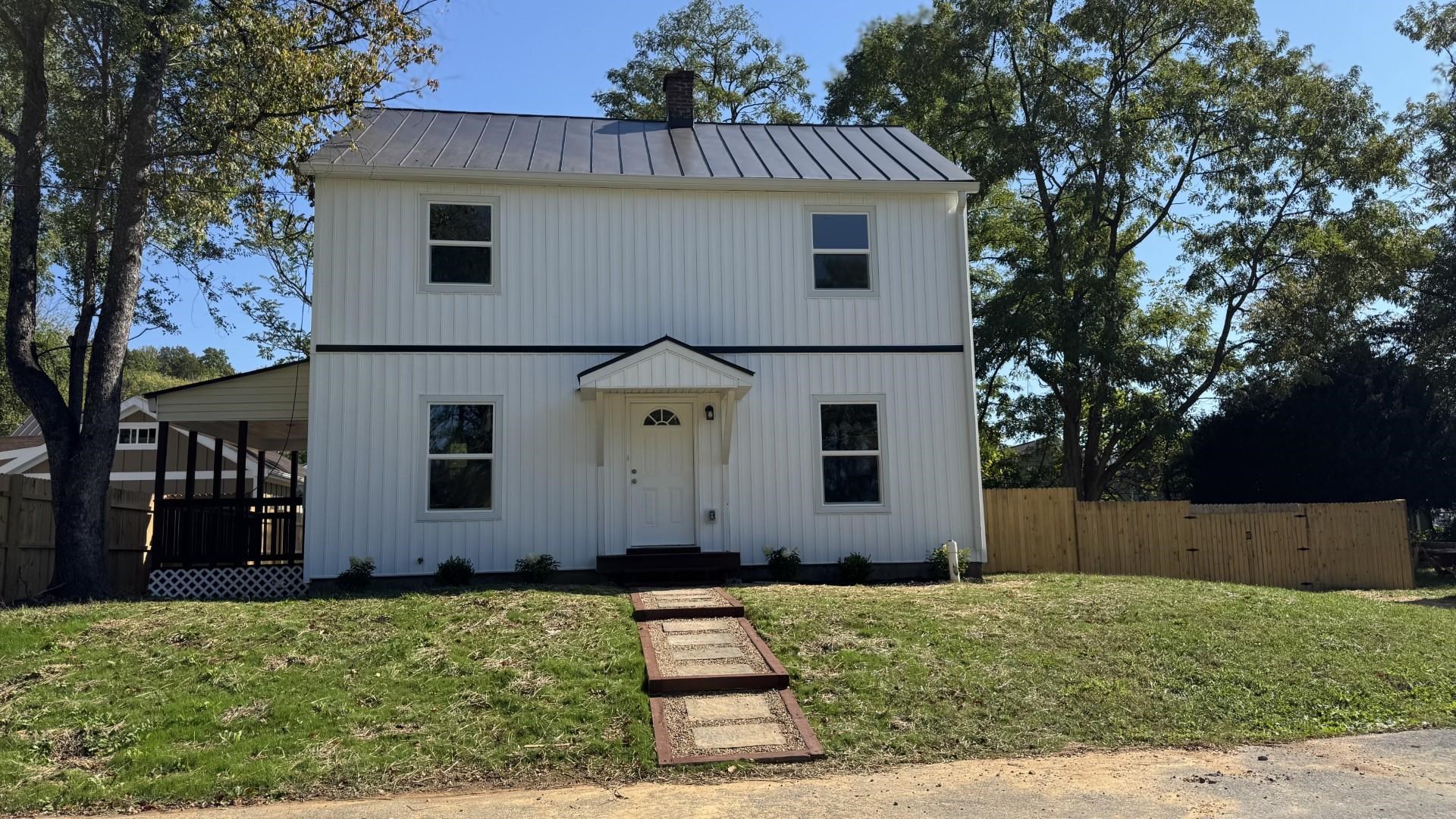 174 N WINCHESTER AVE, WAYNESBORO, Virginia 22980, 3 Bedrooms Bedrooms, ,1 BathroomBathrooms,Residential,174 N WINCHESTER AVE,683137 MLS # 683137 174 N WINCHESTER AVE, WAYNESBORO, Virginia 22980, 3 Bedrooms Bedrooms, ,1 BathroomBathrooms,Residential,174 N WINCHESTER AVE,683137 MLS # 683137
