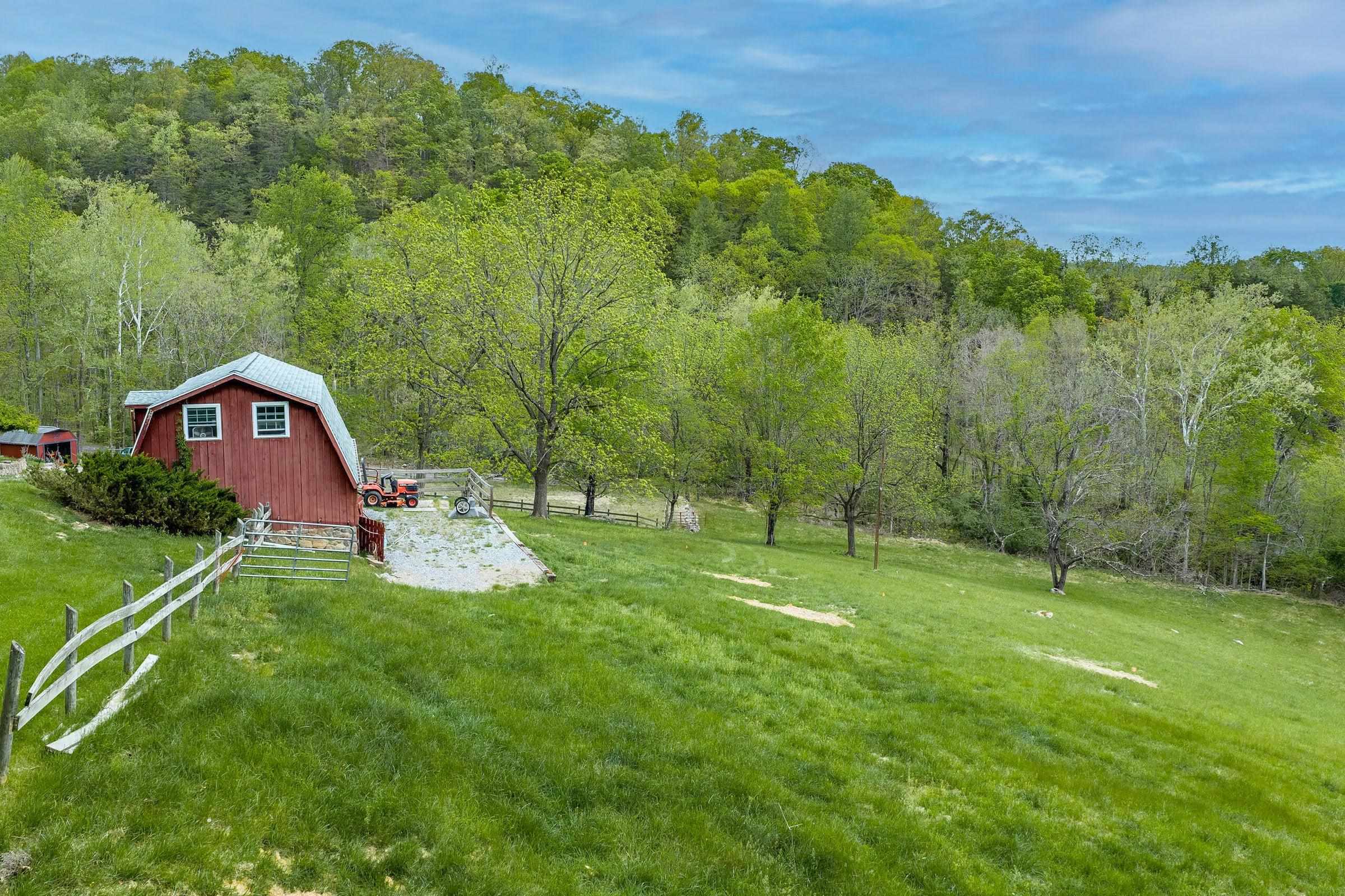 311 HIGGINS HOLLOW RD, LEXINGTON, Virginia 24450, 3 Bedrooms Bedrooms, ,2 BathroomsBathrooms,Residential,311 Higgins Hollow Rd Lexington, VA 24450,311 HIGGINS HOLLOW RD,683139 MLS # 683139 311 HIGGINS HOLLOW RD, LEXINGTON, Virginia 24450, 3 Bedrooms Bedrooms, ,2 BathroomsBathrooms,Residential,311 Higgins Hollow Rd Lexington, VA 24450,311 HIGGINS HOLLOW RD,683139 MLS # 683139