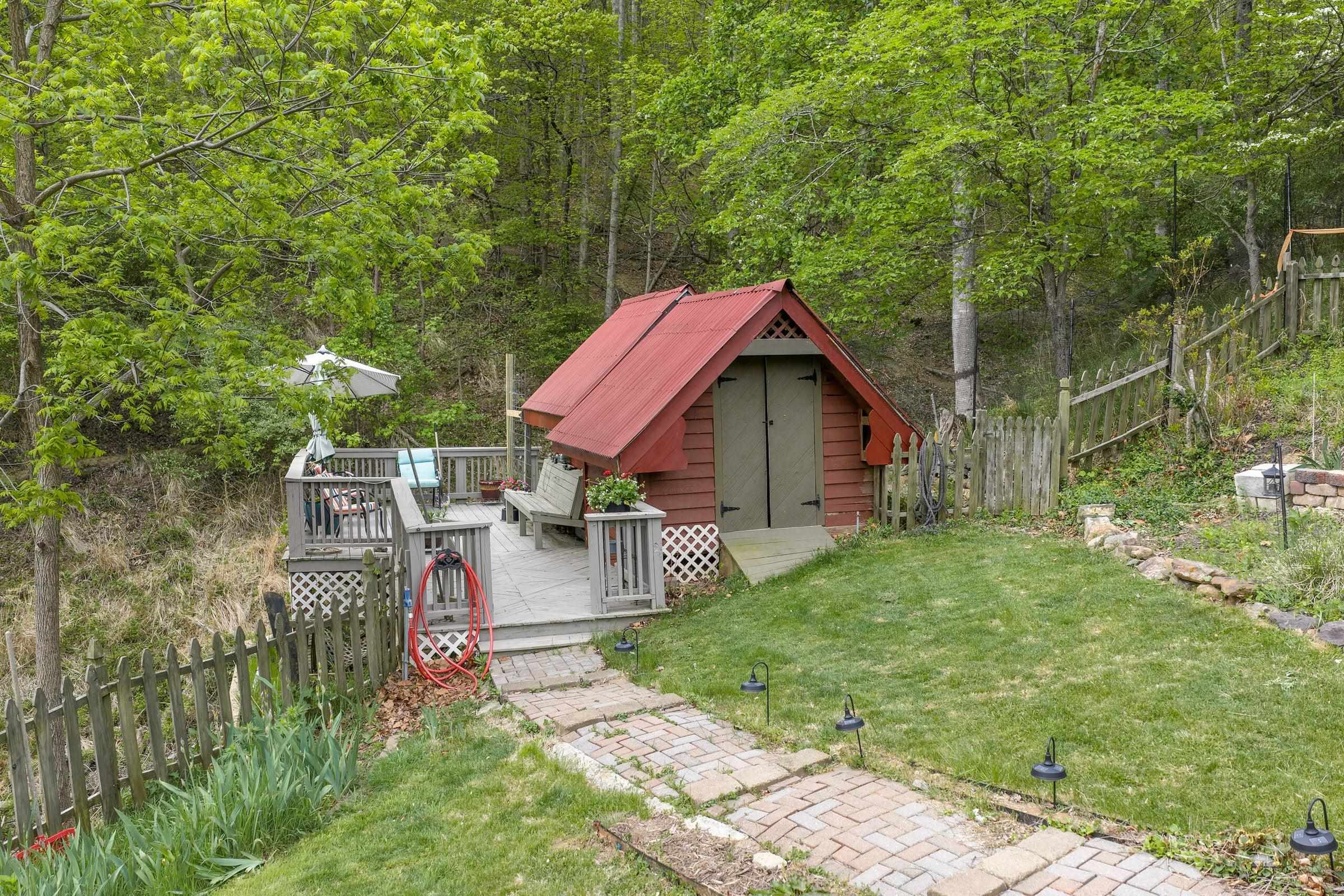 311 HIGGINS HOLLOW RD, LEXINGTON, Virginia 24450, 3 Bedrooms Bedrooms, ,2 BathroomsBathrooms,Residential,311 Higgins Hollow Rd Lexington, VA 24450,311 HIGGINS HOLLOW RD,683139 MLS # 683139 311 HIGGINS HOLLOW RD, LEXINGTON, Virginia 24450, 3 Bedrooms Bedrooms, ,2 BathroomsBathrooms,Residential,311 Higgins Hollow Rd Lexington, VA 24450,311 HIGGINS HOLLOW RD,683139 MLS # 683139