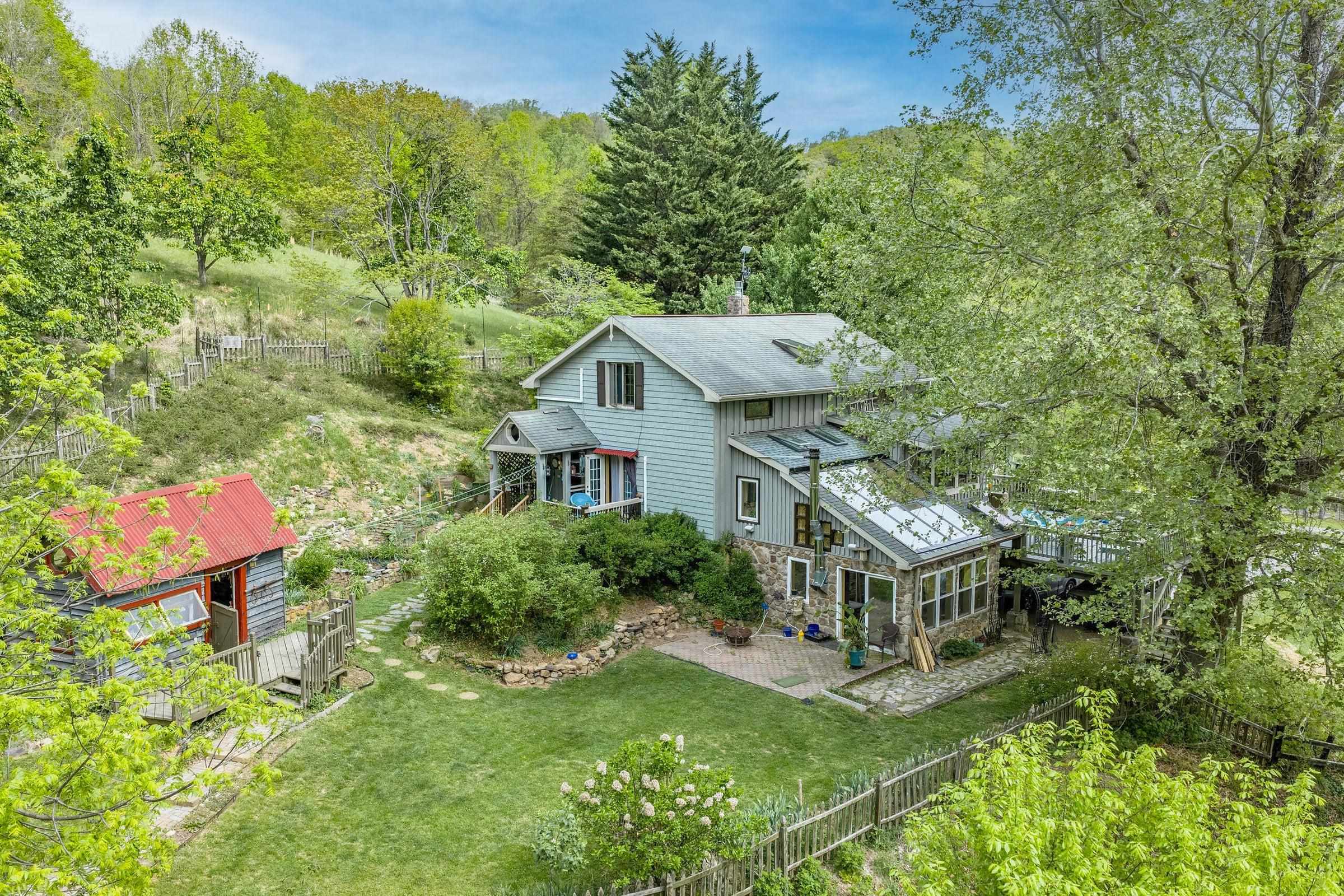 311 HIGGINS HOLLOW RD, LEXINGTON, Virginia 24450, 3 Bedrooms Bedrooms, ,2 BathroomsBathrooms,Residential,311 Higgins Hollow Rd Lexington, VA 24450,311 HIGGINS HOLLOW RD,683139 MLS # 683139 311 HIGGINS HOLLOW RD, LEXINGTON, Virginia 24450, 3 Bedrooms Bedrooms, ,2 BathroomsBathrooms,Residential,311 Higgins Hollow Rd Lexington, VA 24450,311 HIGGINS HOLLOW RD,683139 MLS # 683139