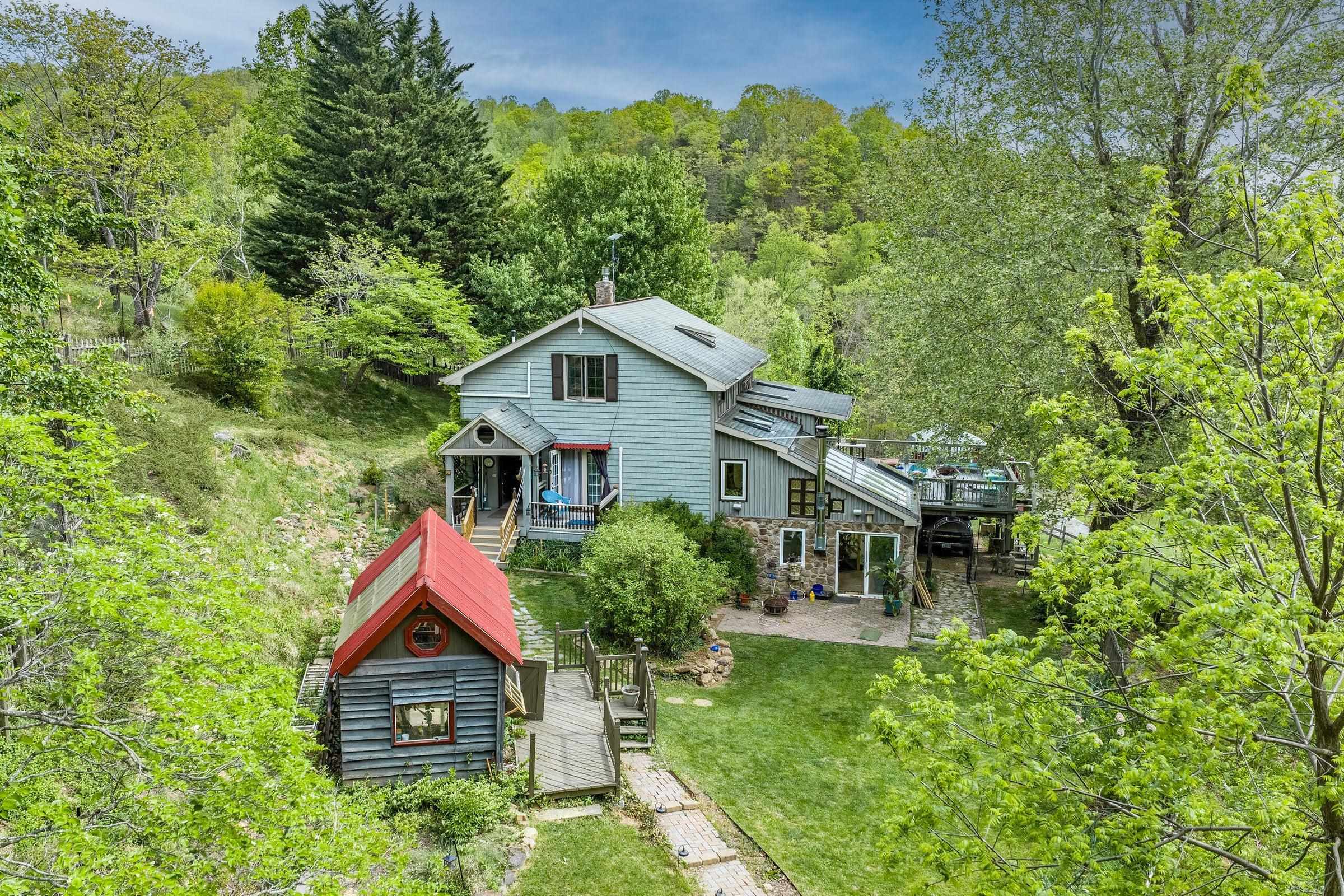 311 HIGGINS HOLLOW RD, LEXINGTON, Virginia 24450, 3 Bedrooms Bedrooms, ,2 BathroomsBathrooms,Residential,311 Higgins Hollow Rd Lexington, VA 24450,311 HIGGINS HOLLOW RD,683139 MLS # 683139 311 HIGGINS HOLLOW RD, LEXINGTON, Virginia 24450, 3 Bedrooms Bedrooms, ,2 BathroomsBathrooms,Residential,311 Higgins Hollow Rd Lexington, VA 24450,311 HIGGINS HOLLOW RD,683139 MLS # 683139