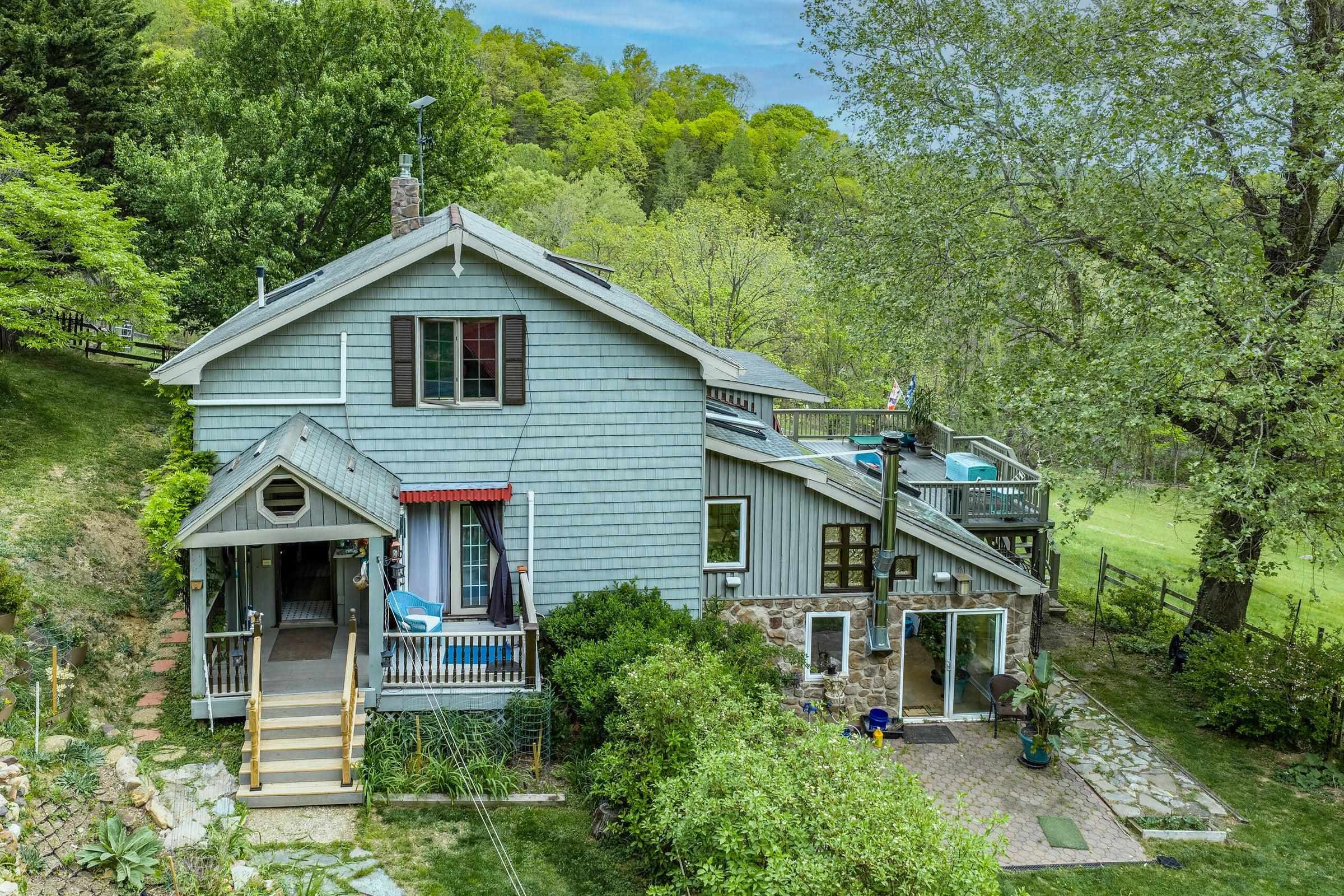 311 HIGGINS HOLLOW RD, LEXINGTON, Virginia 24450, 3 Bedrooms Bedrooms, ,2 BathroomsBathrooms,Residential,311 Higgins Hollow Rd Lexington, VA 24450,311 HIGGINS HOLLOW RD,683139 MLS # 683139 311 HIGGINS HOLLOW RD, LEXINGTON, Virginia 24450, 3 Bedrooms Bedrooms, ,2 BathroomsBathrooms,Residential,311 Higgins Hollow Rd Lexington, VA 24450,311 HIGGINS HOLLOW RD,683139 MLS # 683139