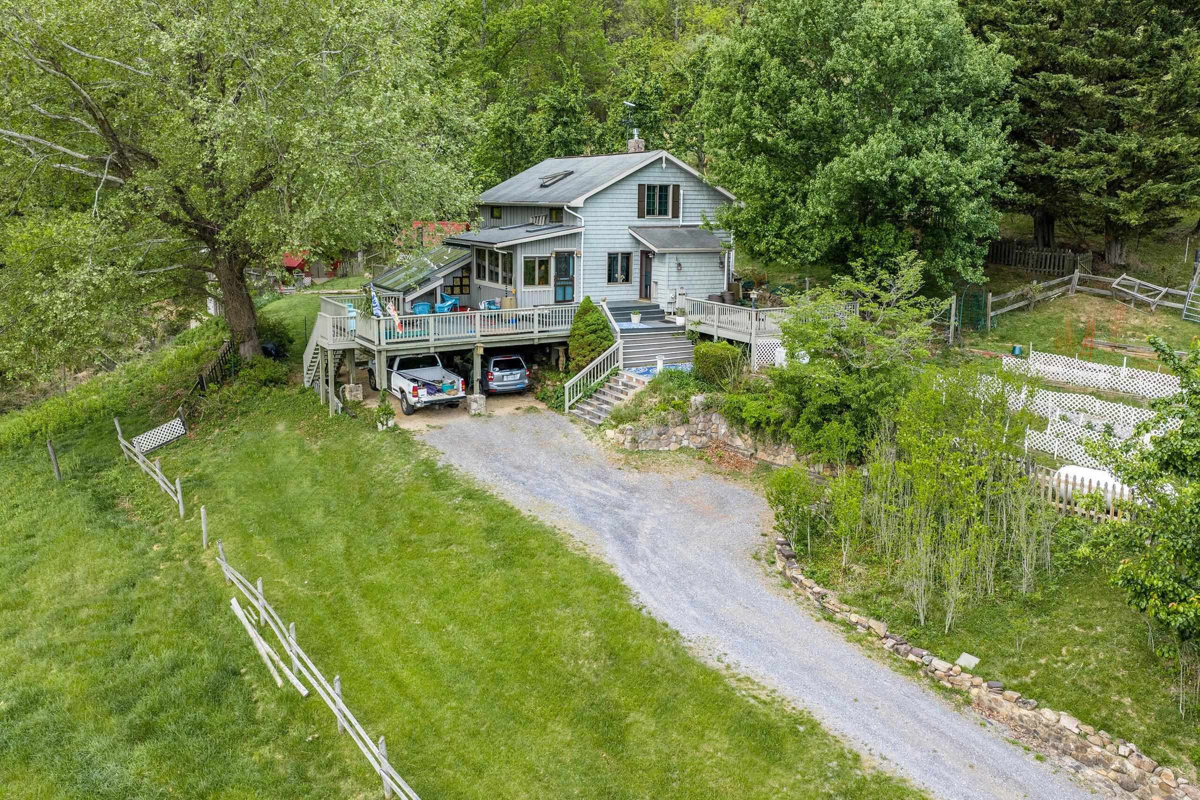 311 HIGGINS HOLLOW RD, LEXINGTON, Virginia 24450, 3 Bedrooms Bedrooms, ,2 BathroomsBathrooms,Residential,311 Higgins Hollow Rd Lexington, VA 24450,311 HIGGINS HOLLOW RD,683139 MLS # 683139 311 HIGGINS HOLLOW RD, LEXINGTON, Virginia 24450, 3 Bedrooms Bedrooms, ,2 BathroomsBathrooms,Residential,311 Higgins Hollow Rd Lexington, VA 24450,311 HIGGINS HOLLOW RD,683139 MLS # 683139