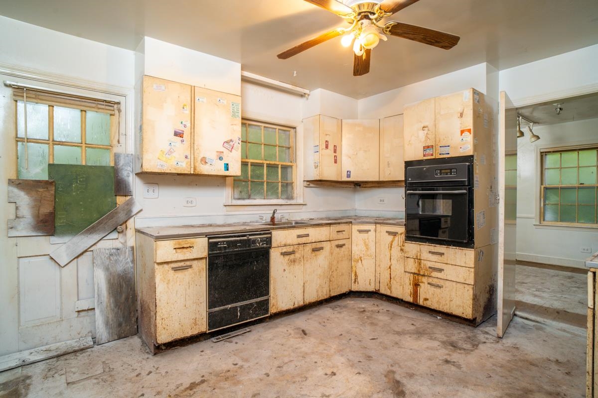 1544 OVERLOOK DR, CHARLOTTESVILLE, Virginia 22903, 3 Bedrooms Bedrooms, ,2 BathroomsBathrooms,Residential,1544 OVERLOOK DR,683142 MLS # 683142 1544 OVERLOOK DR, CHARLOTTESVILLE, Virginia 22903, 3 Bedrooms Bedrooms, ,2 BathroomsBathrooms,Residential,1544 OVERLOOK DR,683142 MLS # 683142