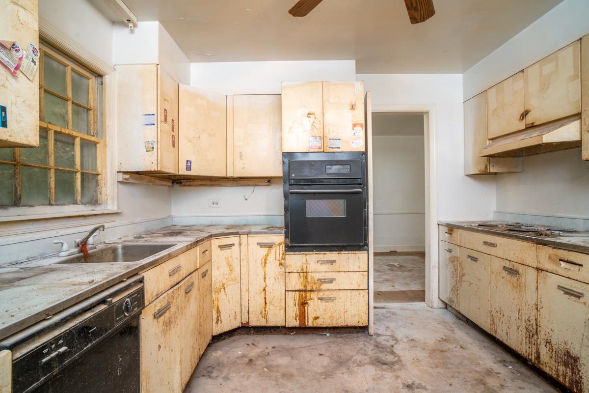 1544 OVERLOOK DR, CHARLOTTESVILLE, Virginia 22903, 3 Bedrooms Bedrooms, ,2 BathroomsBathrooms,Residential,1544 OVERLOOK DR,683142 MLS # 683142 1544 OVERLOOK DR, CHARLOTTESVILLE, Virginia 22903, 3 Bedrooms Bedrooms, ,2 BathroomsBathrooms,Residential,1544 OVERLOOK DR,683142 MLS # 683142