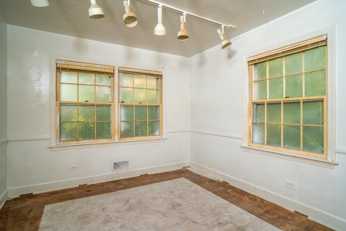 1544 OVERLOOK DR, CHARLOTTESVILLE, Virginia 22903, 3 Bedrooms Bedrooms, ,2 BathroomsBathrooms,Residential,1544 OVERLOOK DR,683142 MLS # 683142 1544 OVERLOOK DR, CHARLOTTESVILLE, Virginia 22903, 3 Bedrooms Bedrooms, ,2 BathroomsBathrooms,Residential,1544 OVERLOOK DR,683142 MLS # 683142