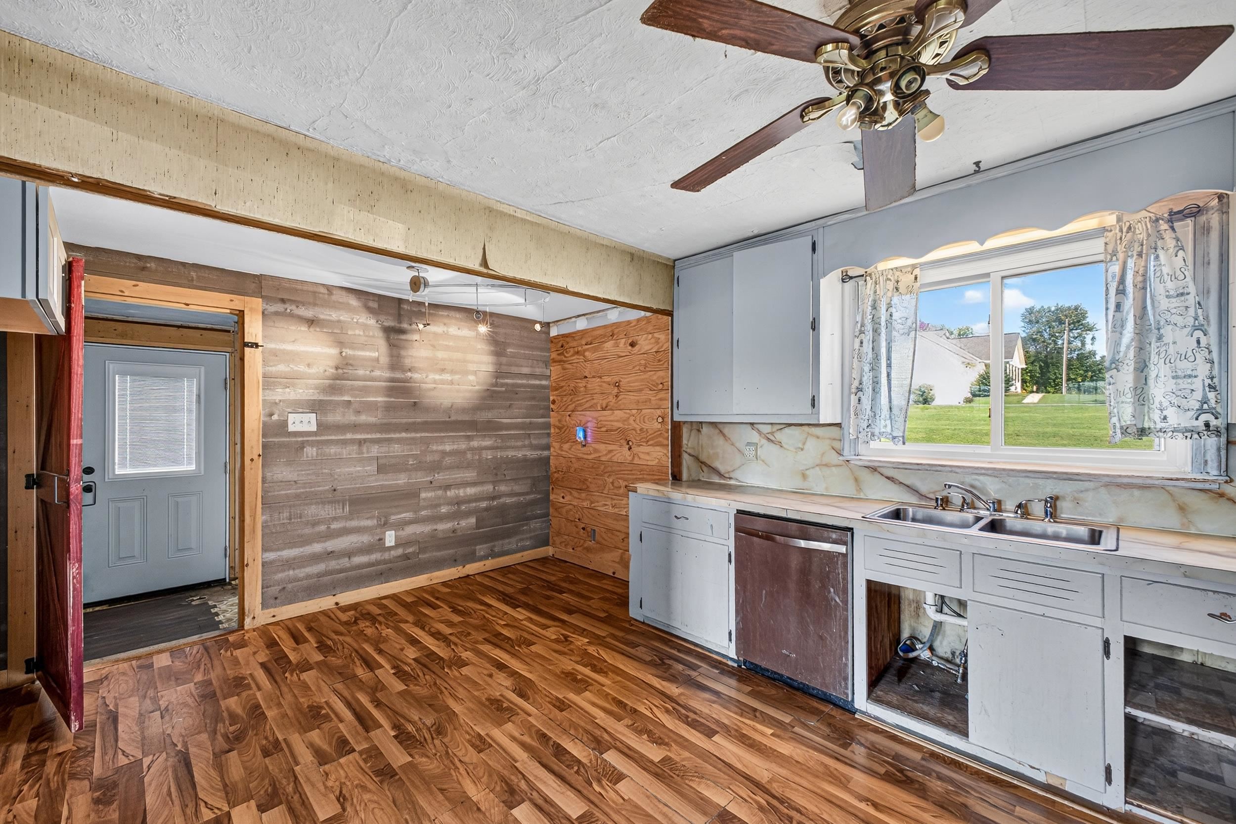129 MT HERMON RD, ELKTON, Virginia 22827, 3 Bedrooms Bedrooms, ,1 BathroomBathrooms,Residential,129 MT HERMON RD,683149 MLS # 683149 129 MT HERMON RD, ELKTON, Virginia 22827, 3 Bedrooms Bedrooms, ,1 BathroomBathrooms,Residential,129 MT HERMON RD,683149 MLS # 683149