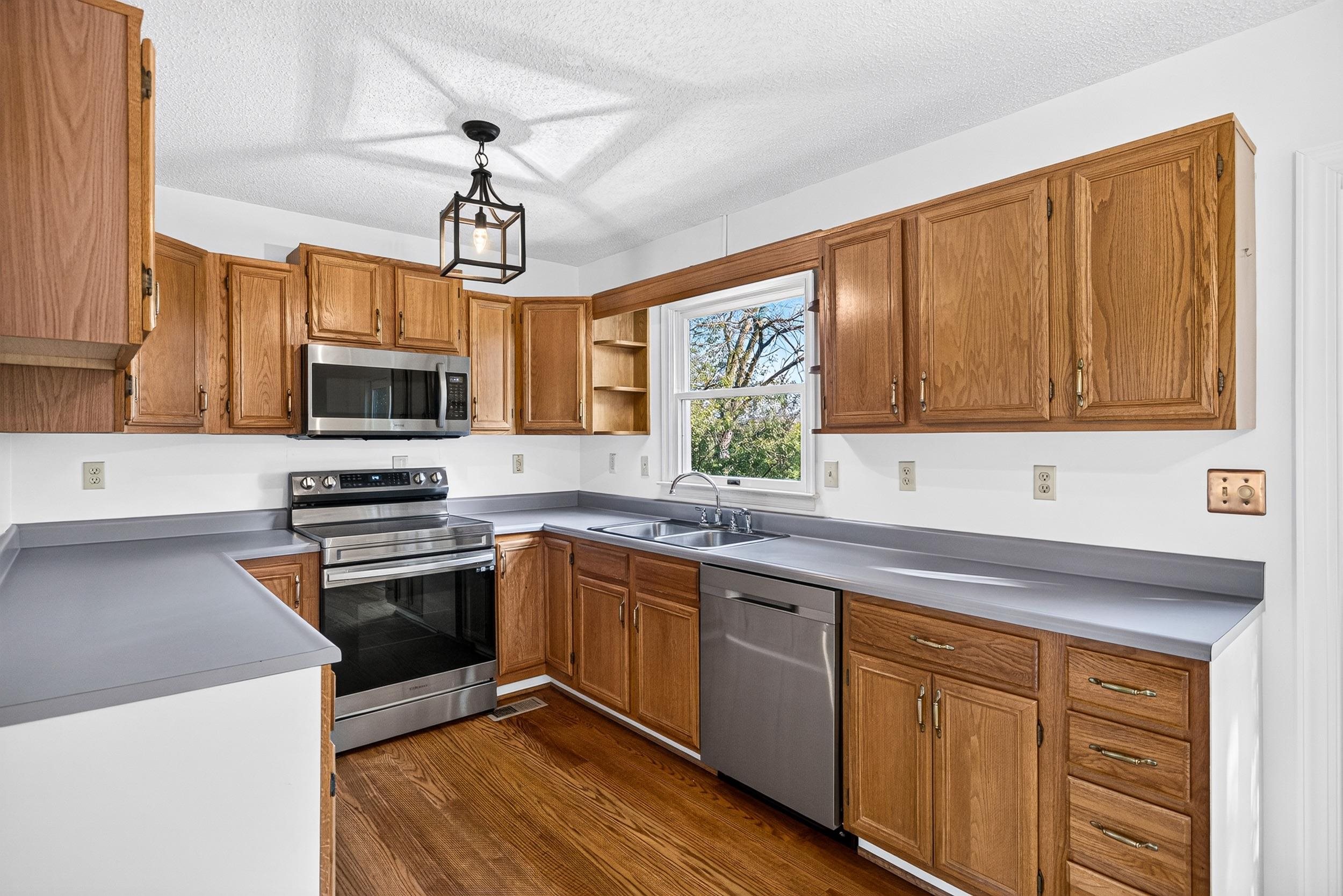 5908 W DONNAGAIL DR, PENN LAIRD, Virginia 22846, 4 Bedrooms Bedrooms, ,3 BathroomsBathrooms,Residential,5908 W DONNAGAIL DR,683153 MLS # 683153