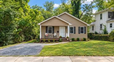 414 SUNNYSIDE ST, STAUNTON, Virginia 24401, 3 Bedrooms Bedrooms, ,2 BathroomsBathrooms,Residential,414 SUNNYSIDE ST,683155 MLS # 683155