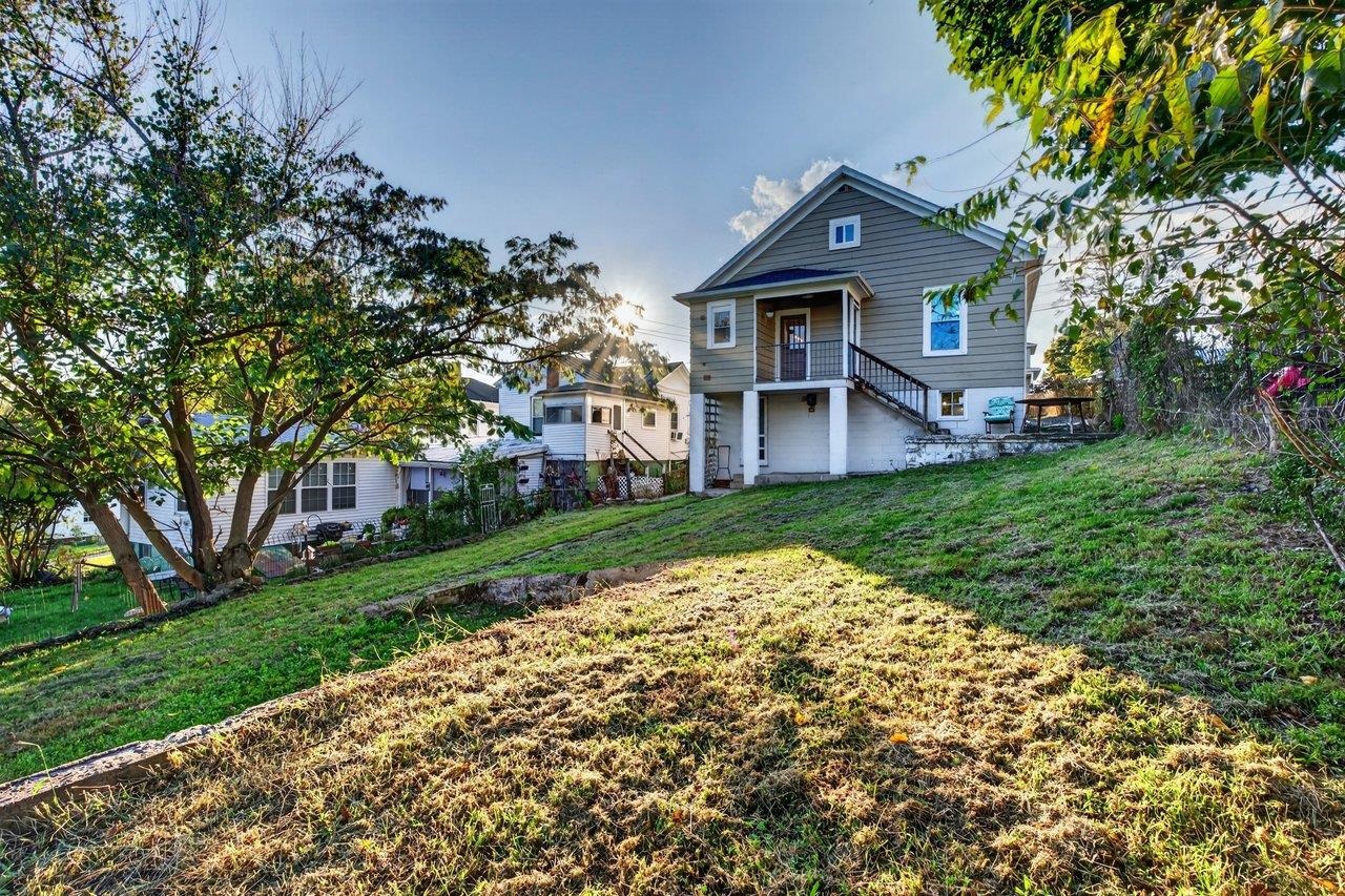 415 MARQUIS ST, STAUNTON, Virginia 24401, 3 Bedrooms Bedrooms, ,2 BathroomsBathrooms,Residential,415 MARQUIS ST,683163 MLS # 683163