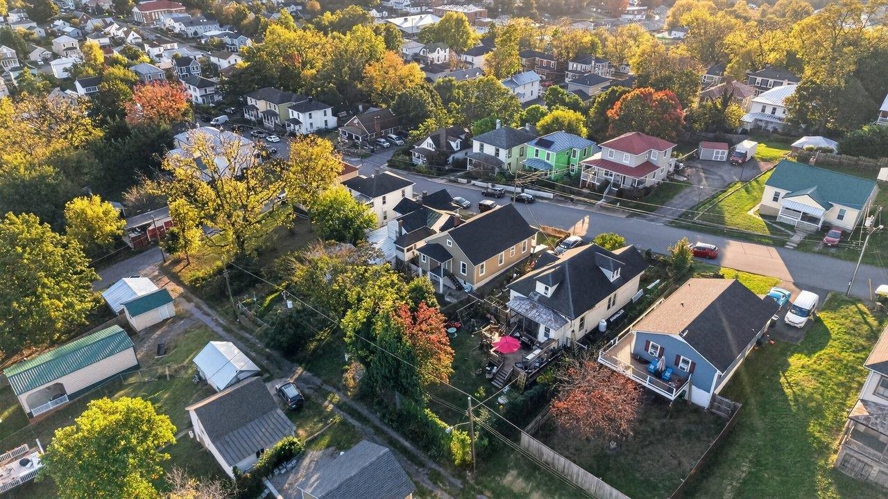 415 MARQUIS ST, STAUNTON, Virginia 24401, 3 Bedrooms Bedrooms, ,2 BathroomsBathrooms,Residential,415 MARQUIS ST,683163 MLS # 683163
