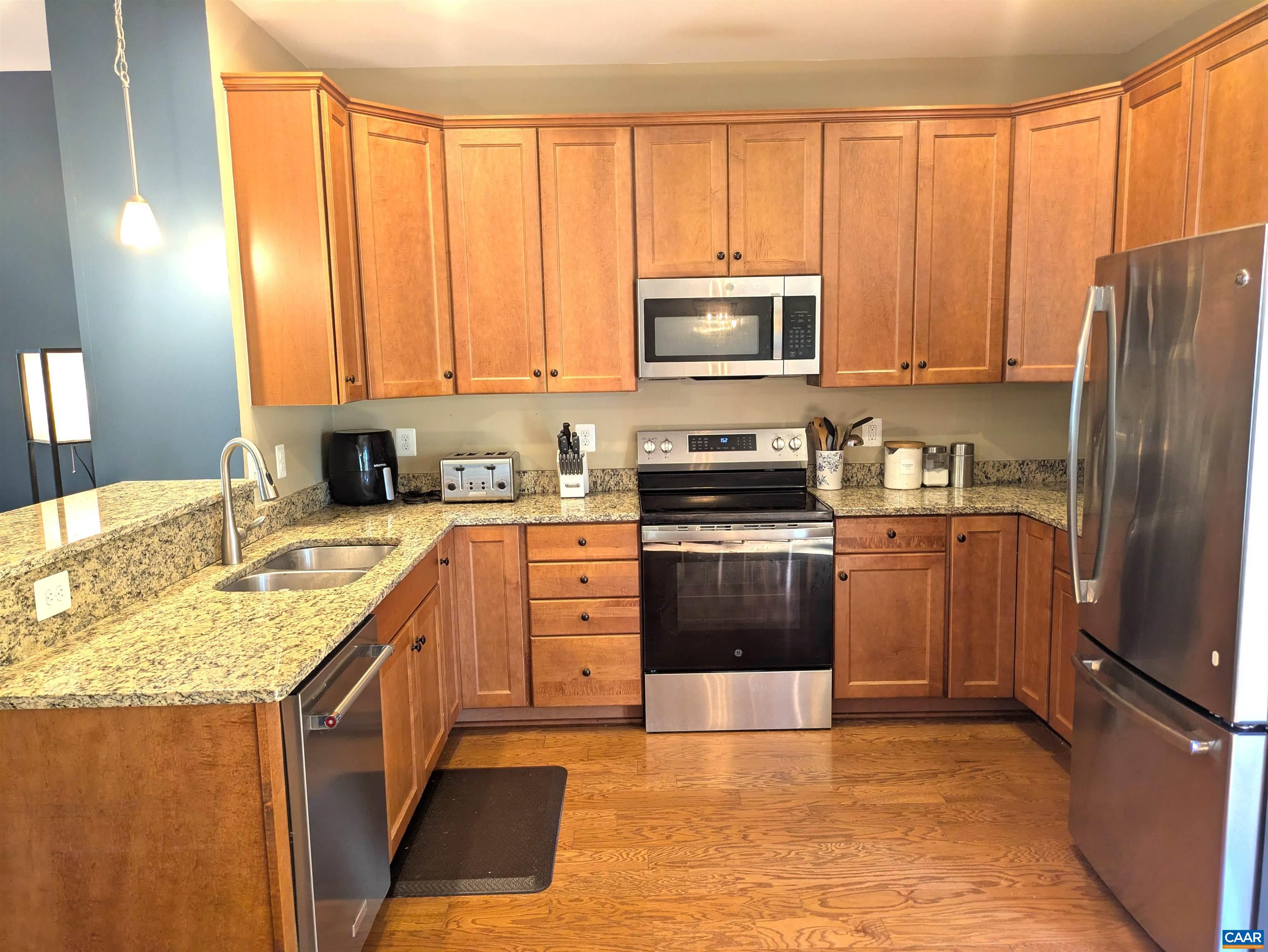 152 LONGWOOD DR, CHARLOTTESVILLE, Virginia 22903, 3 Bedrooms Bedrooms, ,2 BathroomsBathrooms,Residential,152 LONGWOOD DR,682902 MLS # 682902 152 LONGWOOD DR, CHARLOTTESVILLE, Virginia 22903, 3 Bedrooms Bedrooms, ,2 BathroomsBathrooms,Residential,152 LONGWOOD DR,682902 MLS # 682902