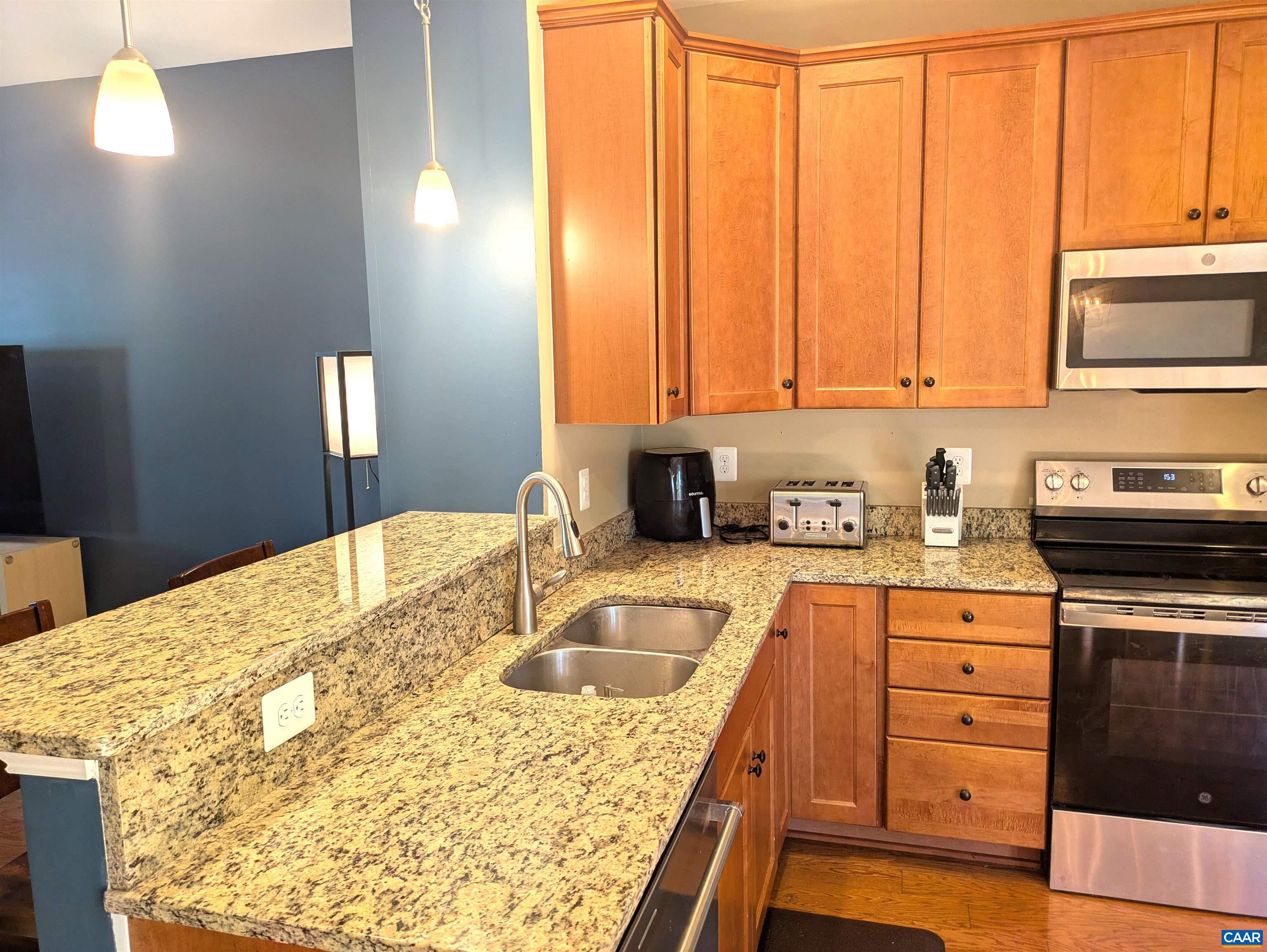 152 LONGWOOD DR, CHARLOTTESVILLE, Virginia 22903, 3 Bedrooms Bedrooms, ,2 BathroomsBathrooms,Residential,152 LONGWOOD DR,682902 MLS # 682902 152 LONGWOOD DR, CHARLOTTESVILLE, Virginia 22903, 3 Bedrooms Bedrooms, ,2 BathroomsBathrooms,Residential,152 LONGWOOD DR,682902 MLS # 682902
