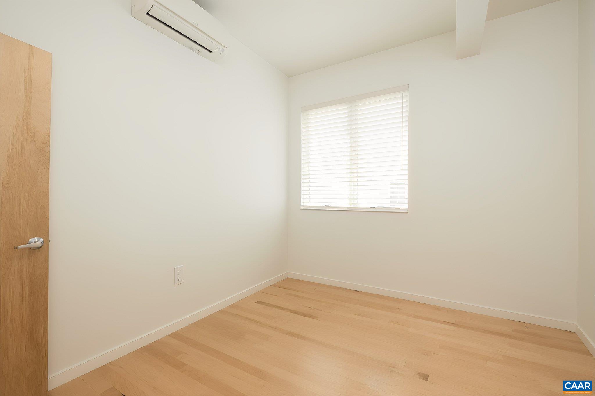 1130 E HIGH ST, CHARLOTTESVILLE, Virginia 22902, 2 Bedrooms Bedrooms, ,2 BathroomsBathrooms,Residential,1130 E HIGH ST,683041 MLS # 683041