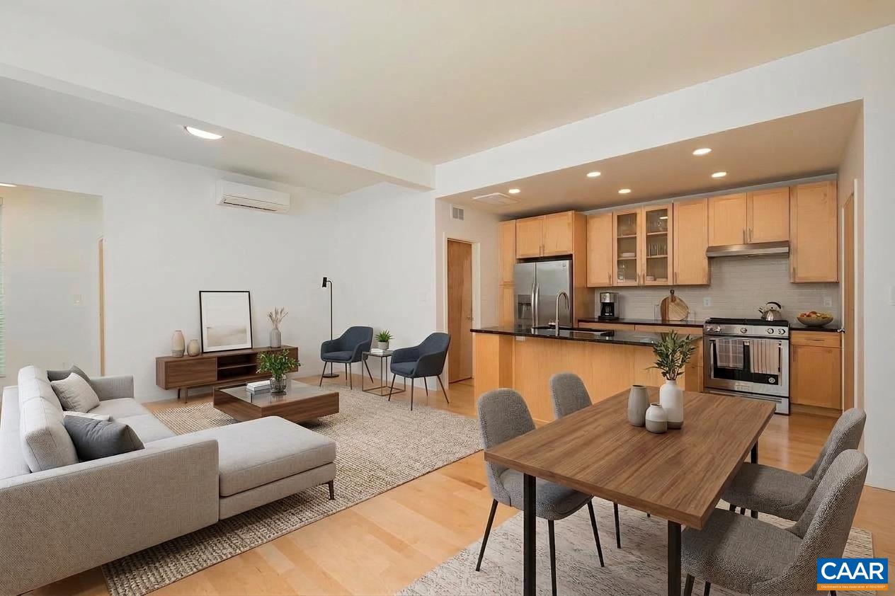 1130 E HIGH ST, CHARLOTTESVILLE, Virginia 22902, 2 Bedrooms Bedrooms, ,2 BathroomsBathrooms,Residential,1130 E HIGH ST,683041 MLS # 683041
