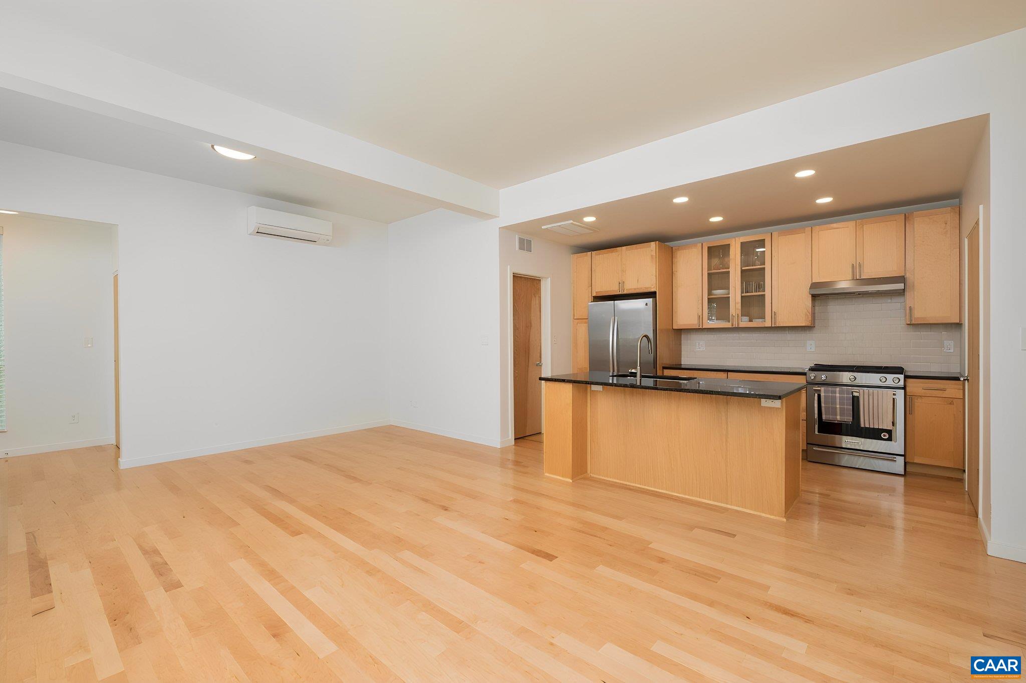 1130 E HIGH ST, CHARLOTTESVILLE, Virginia 22902, 2 Bedrooms Bedrooms, ,2 BathroomsBathrooms,Residential,1130 E HIGH ST,683041 MLS # 683041