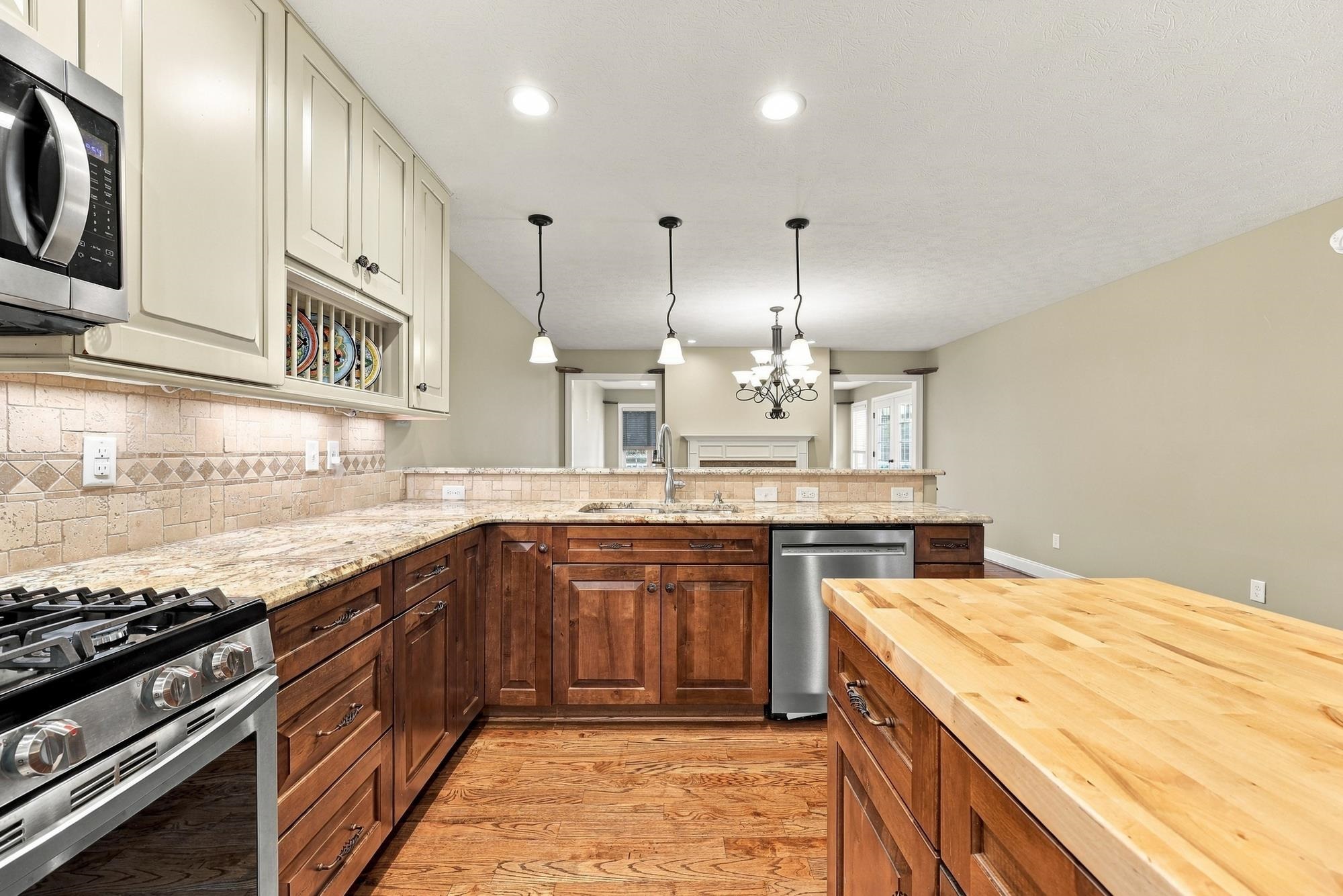 with Kraftmaid cabinets