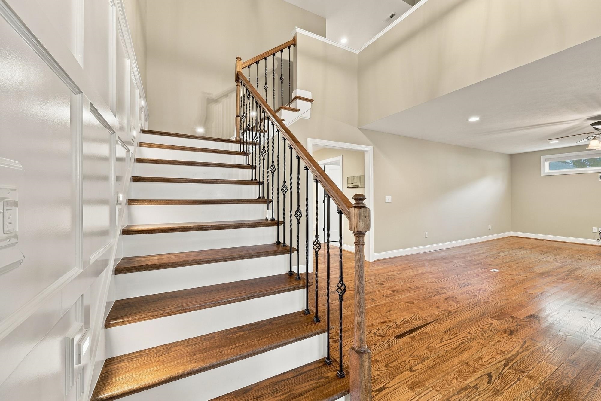 418 COLLINSWOOD DR, STAUNTON, Virginia 22401, 4 Bedrooms Bedrooms, ,3 BathroomsBathrooms,Residential,End unit townhome, double driveway, high-end finis,418 COLLINSWOOD DR,683182 MLS # 683182